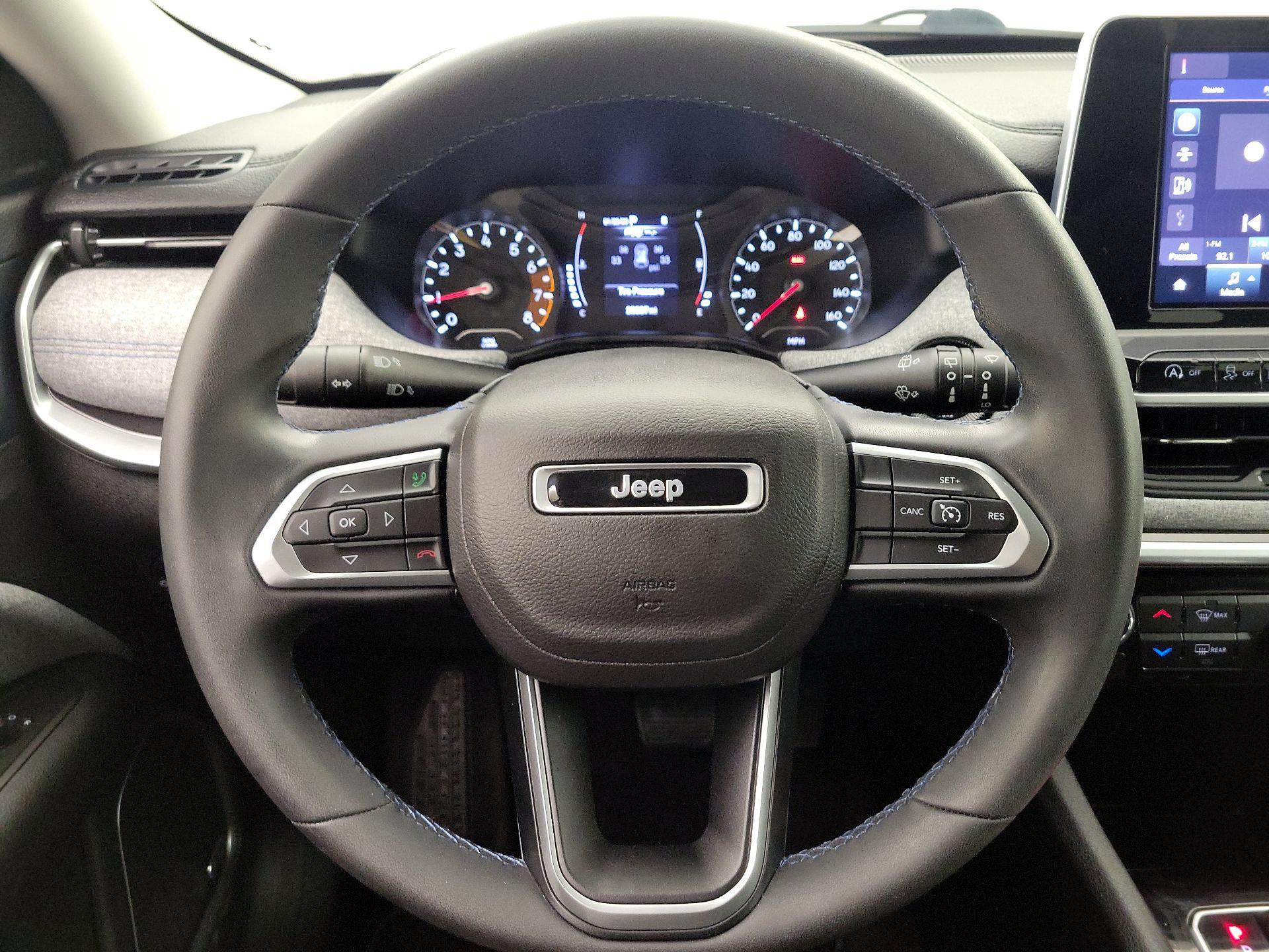 Thumbnail: 2022 Jeep Compass - 10