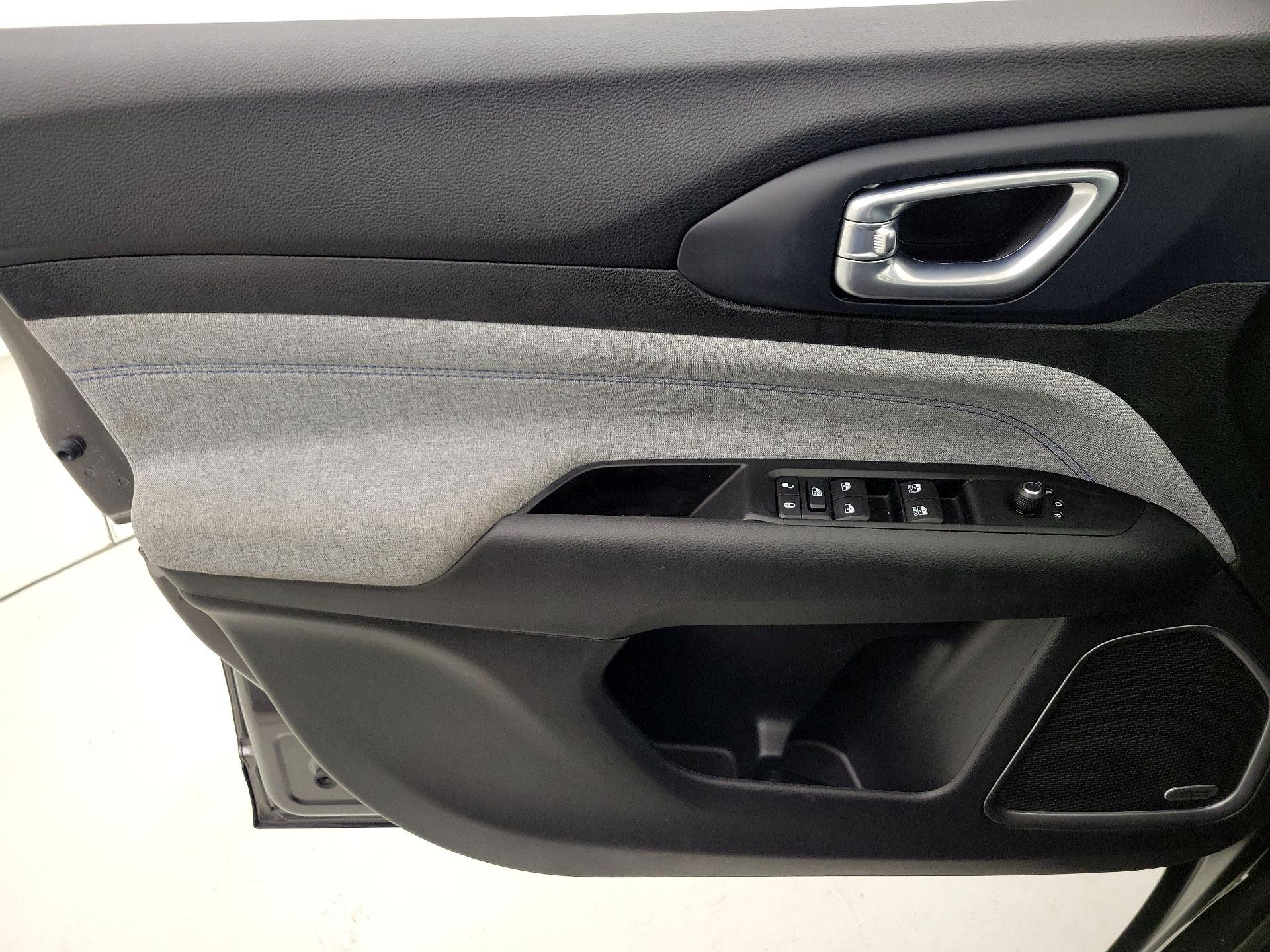 Thumbnail: 2022 Jeep Compass - 12