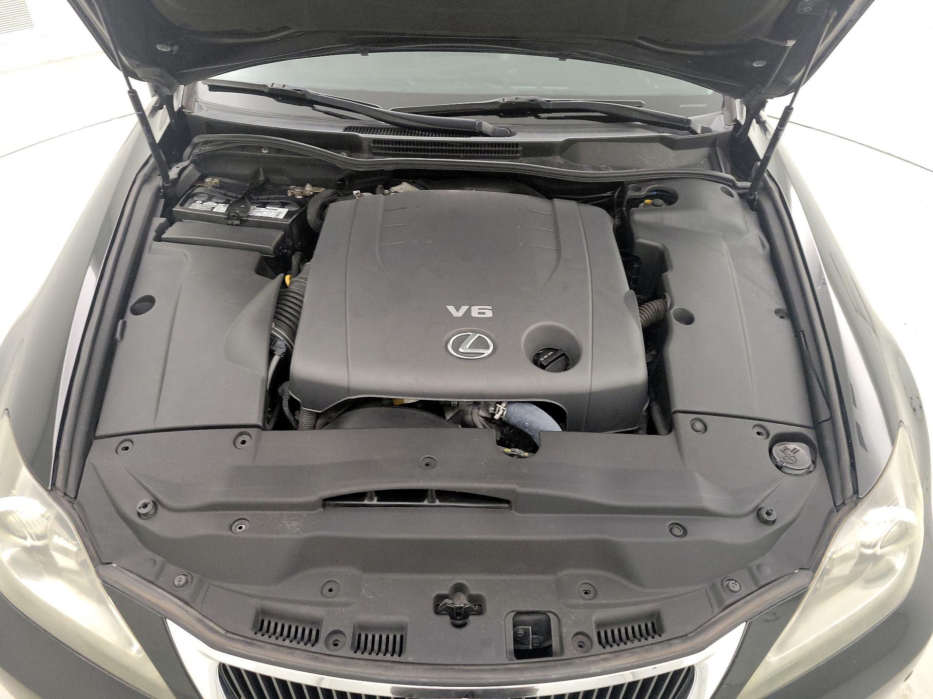 Thumbnail: 2014 Lexus IS - 20