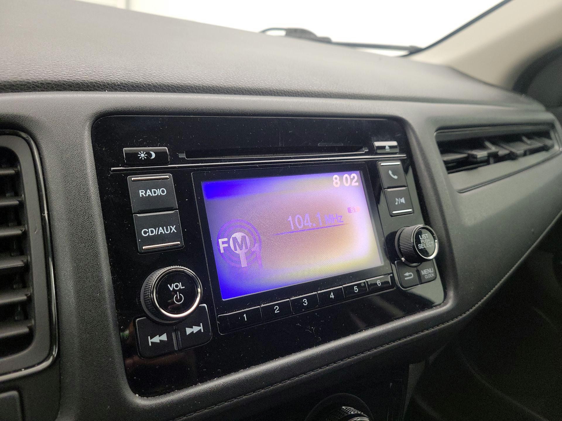 Thumbnail: 2016 Honda HR-V - 15