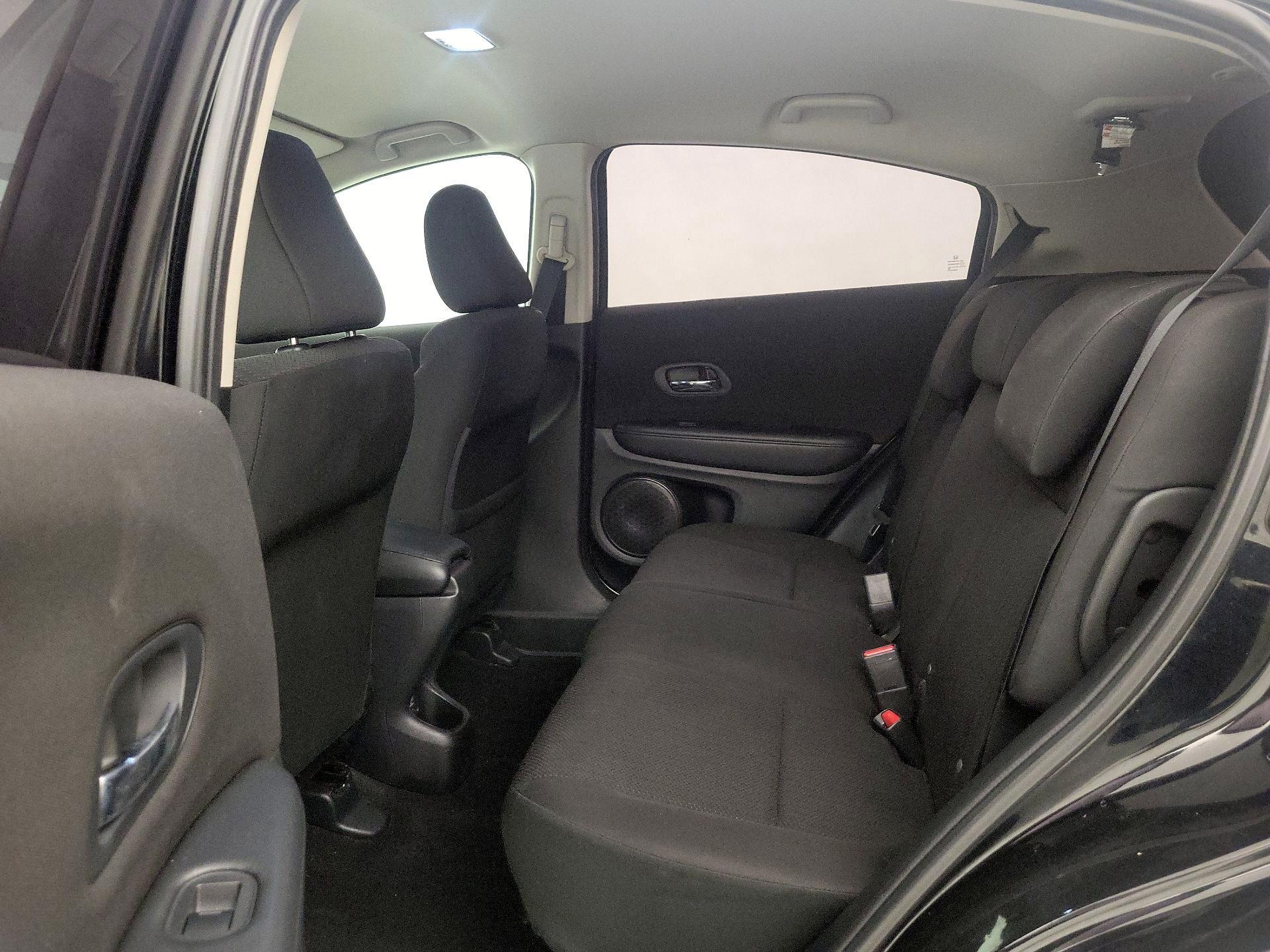 Thumbnail: 2016 Honda HR-V - 19