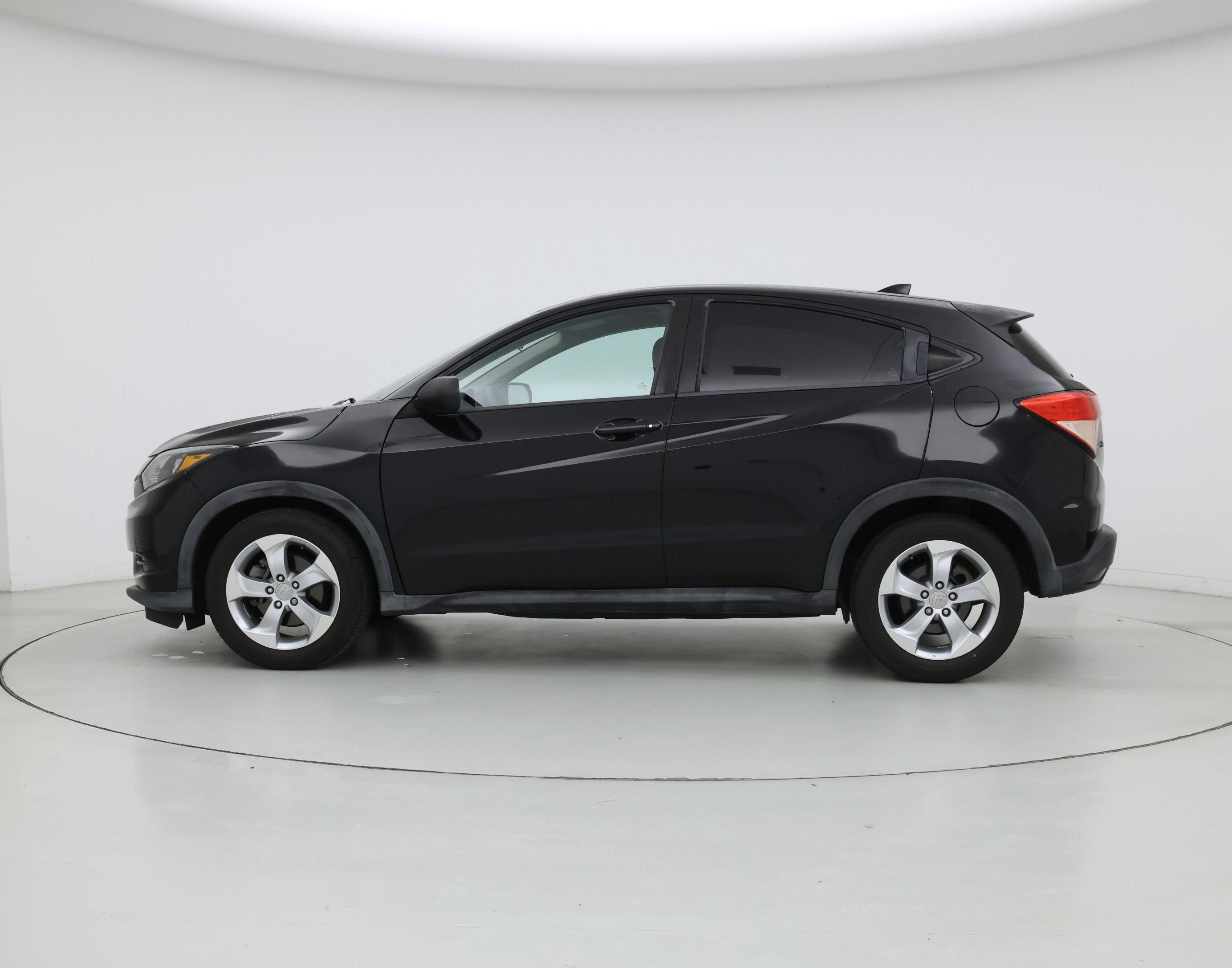 Thumbnail: 2016 Honda HR-V - 3