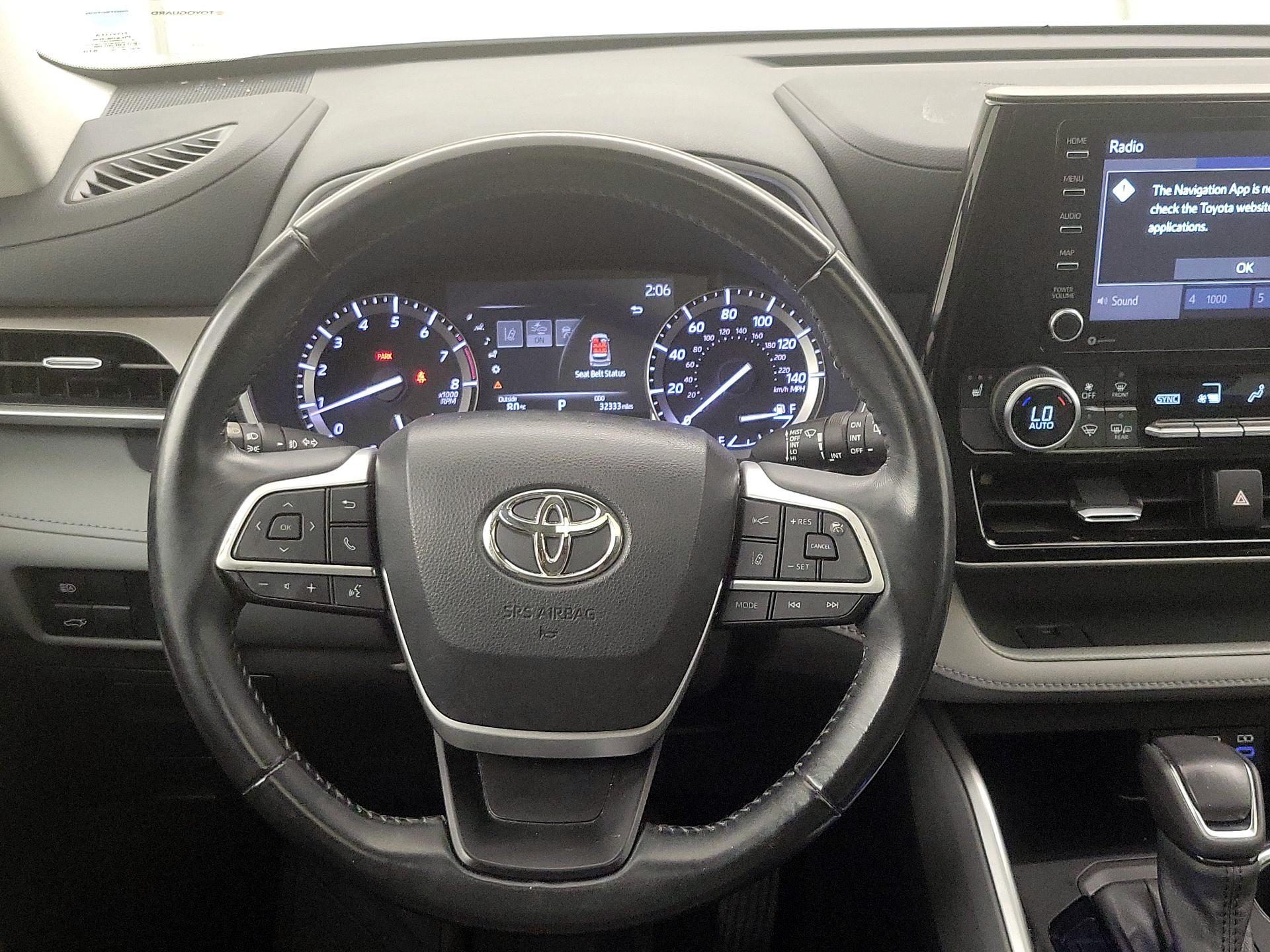 Thumbnail: 2022 Toyota Highlander - 10