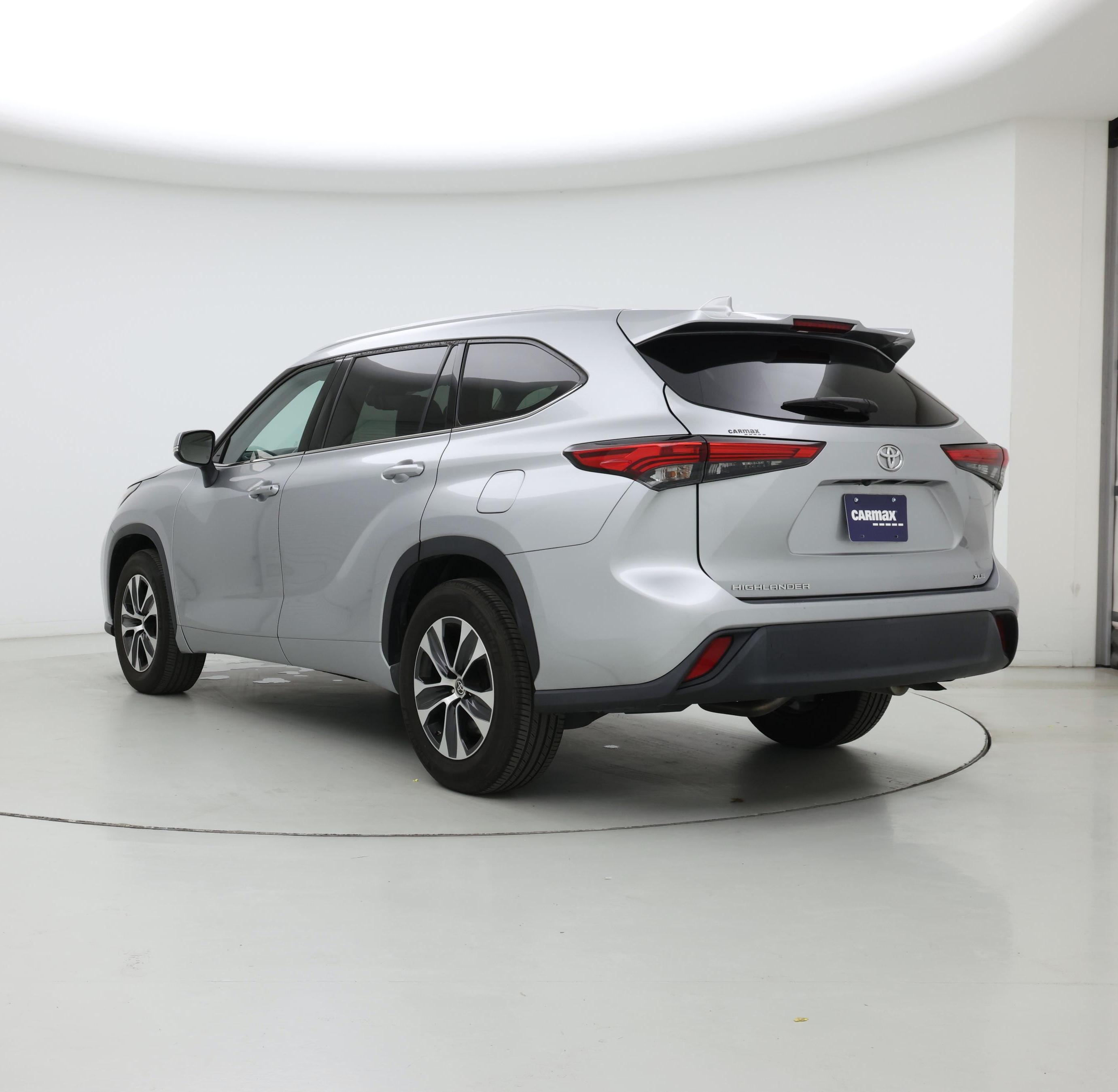 Thumbnail: 2022 Toyota Highlander - 2