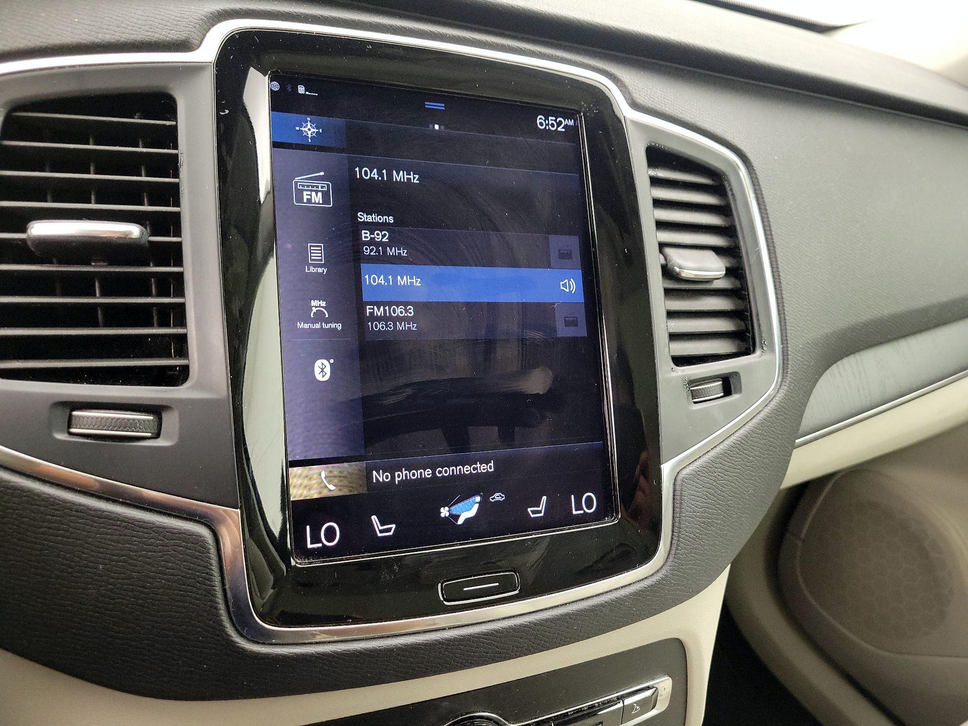 Thumbnail: 2020 Volvo XC90 - 16