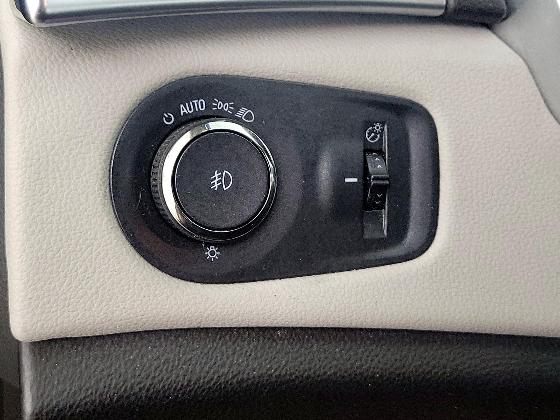Thumbnail: 2015 Cadillac SRX - 13