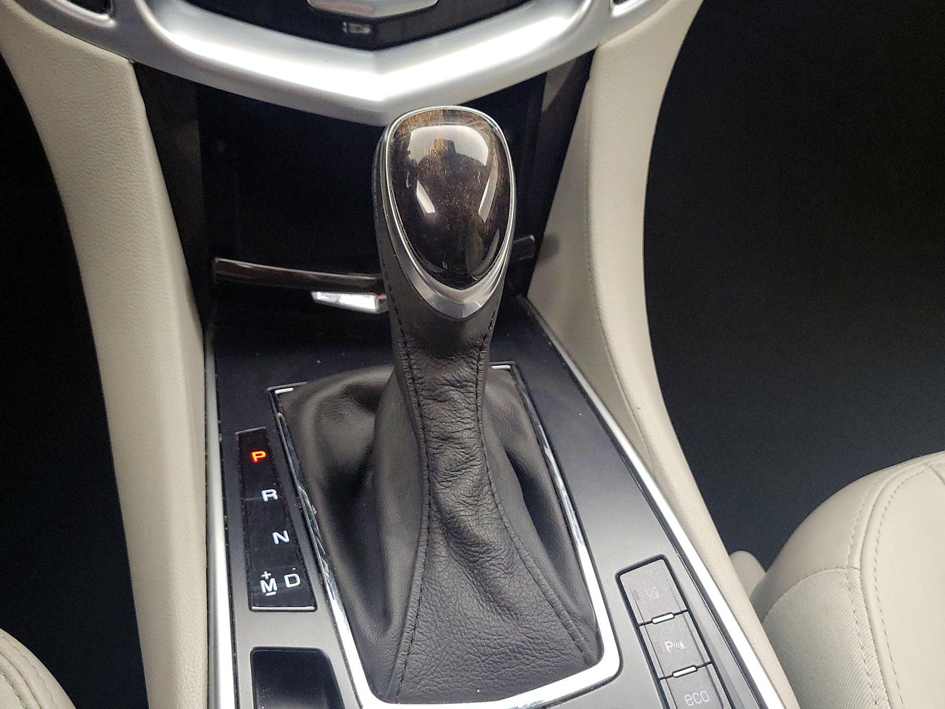 Thumbnail: 2015 Cadillac SRX - 18