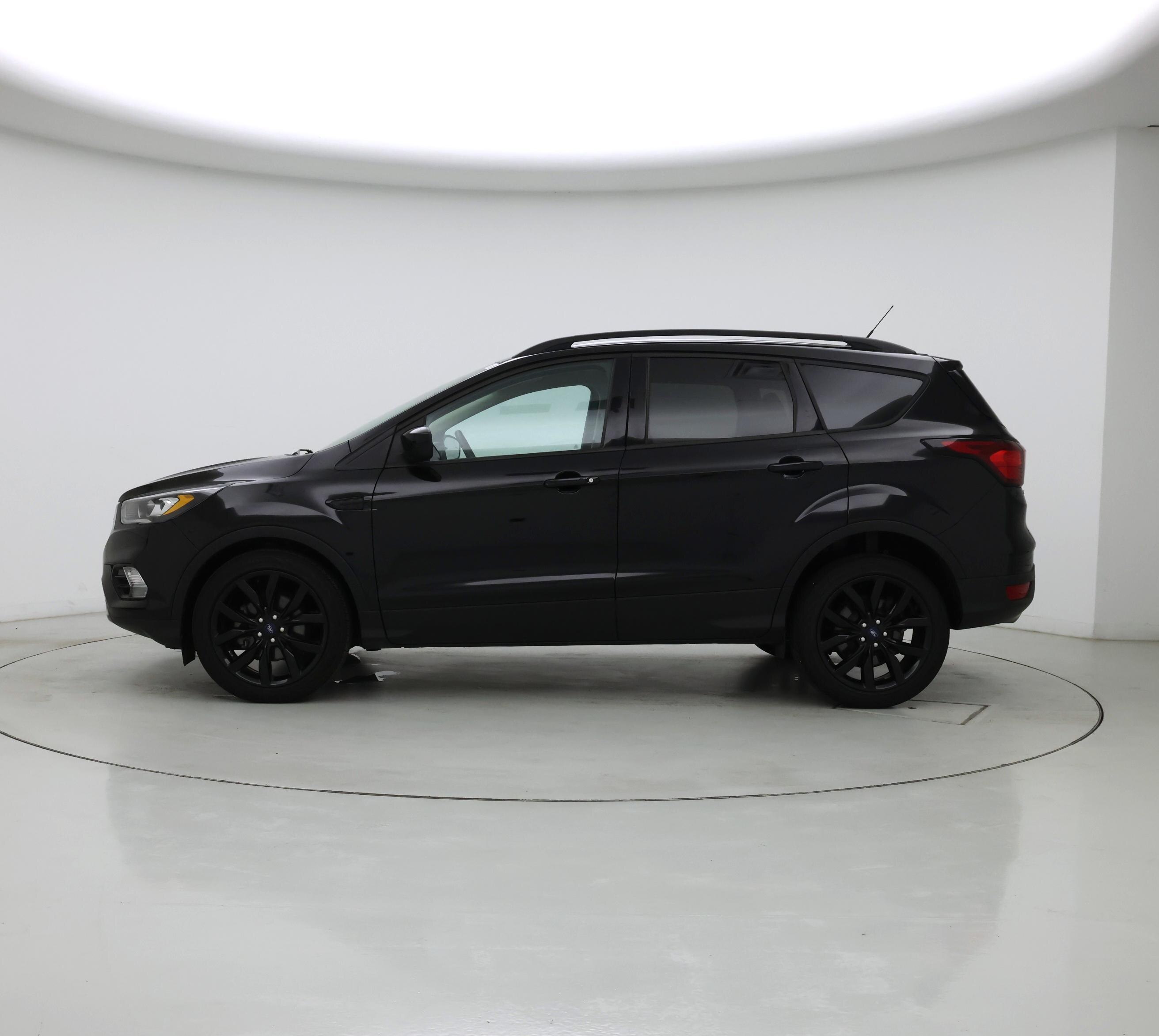 Thumbnail: 2019 Ford Escape - 3