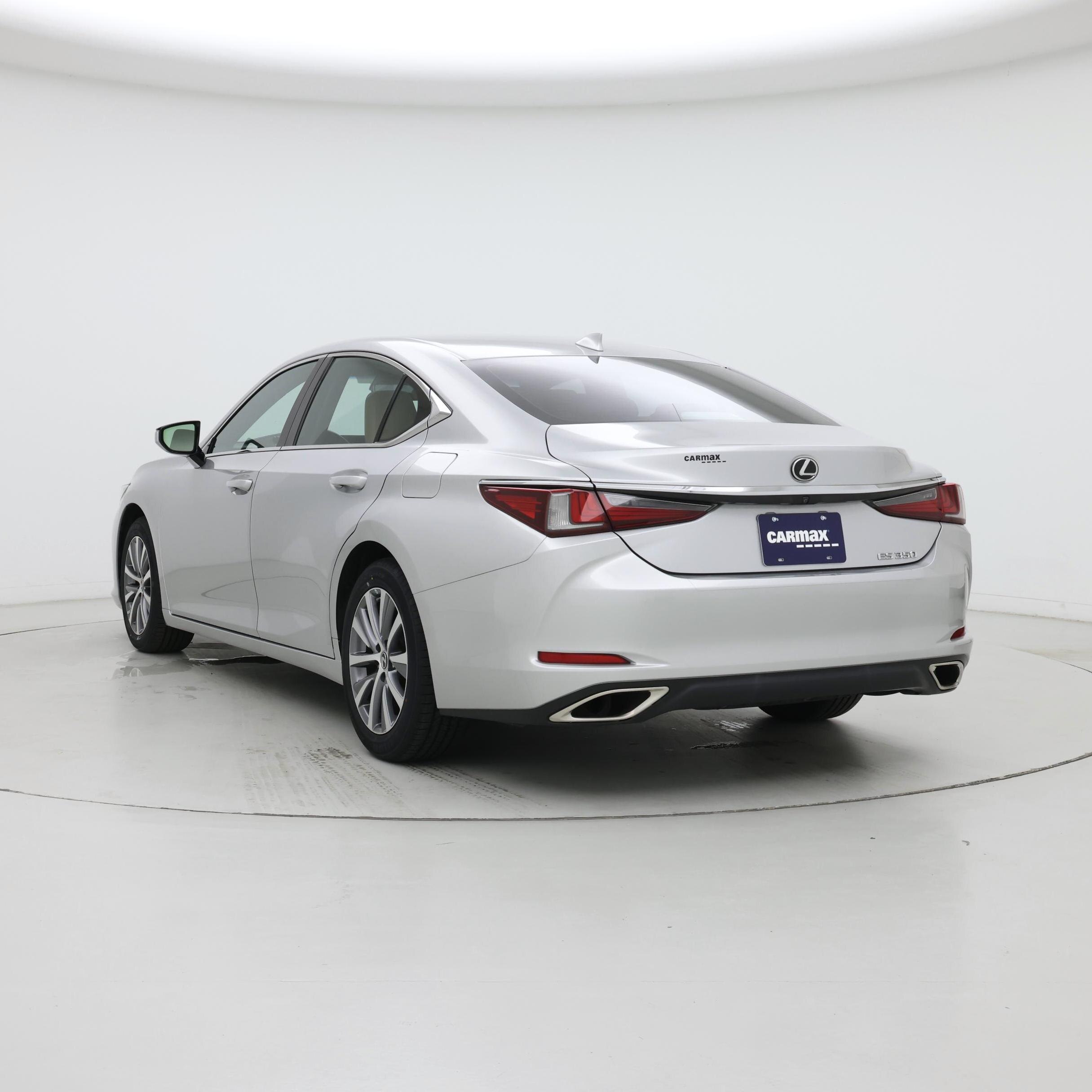 Thumbnail: 2019 Lexus ES - 2
