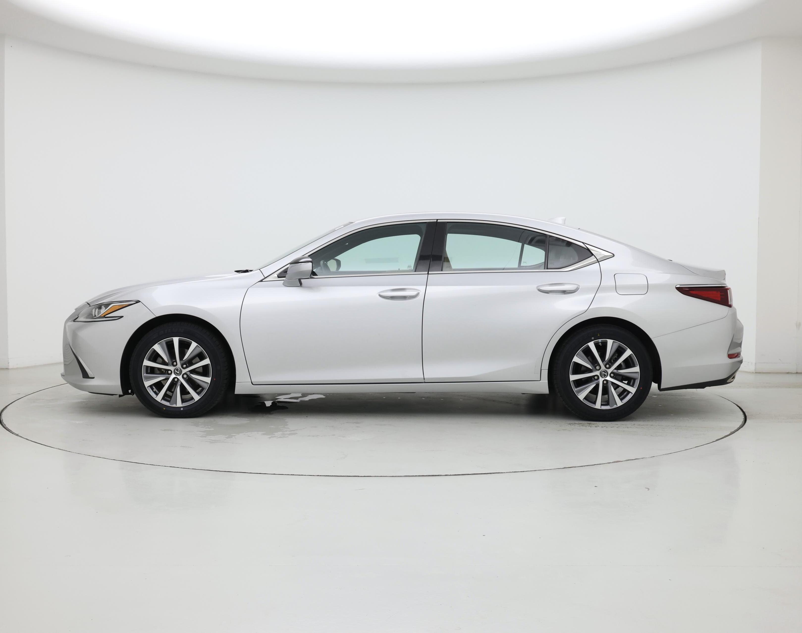 Thumbnail: 2019 Lexus ES - 3
