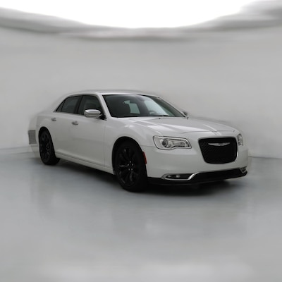 White 2018 Chrysler 300 Limited