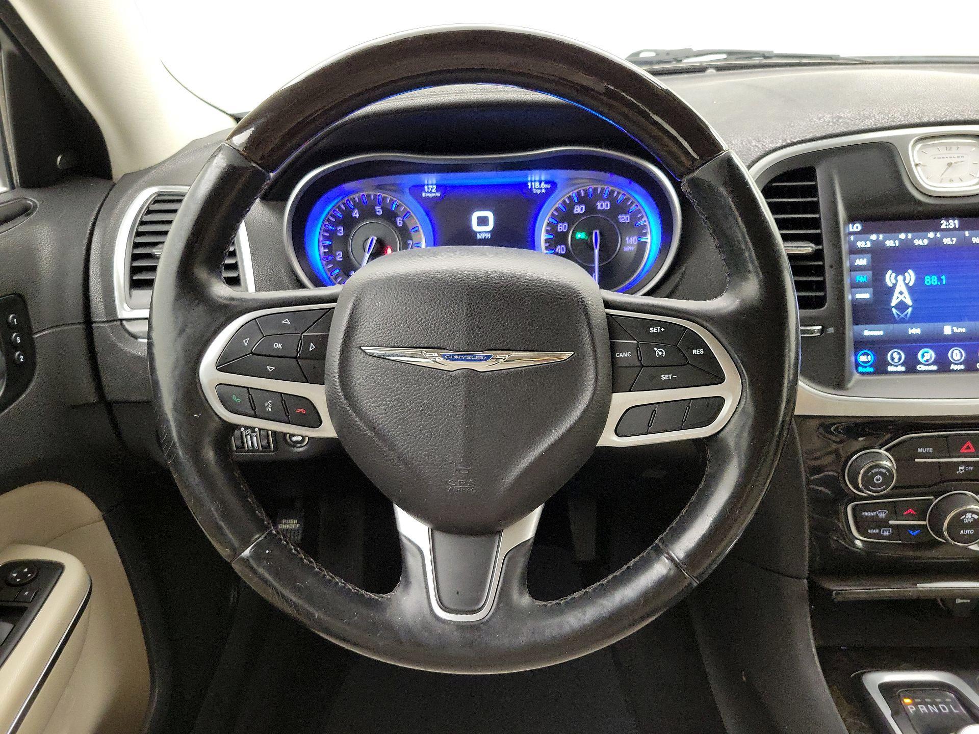 Thumbnail: 2018 Chrysler 300 - 10