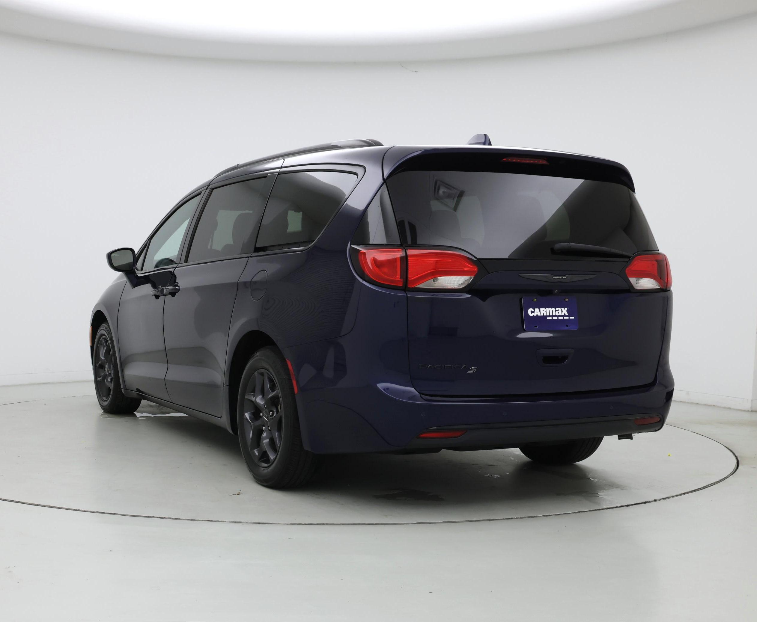 Thumbnail: 2019 Chrysler Pacifica - 2