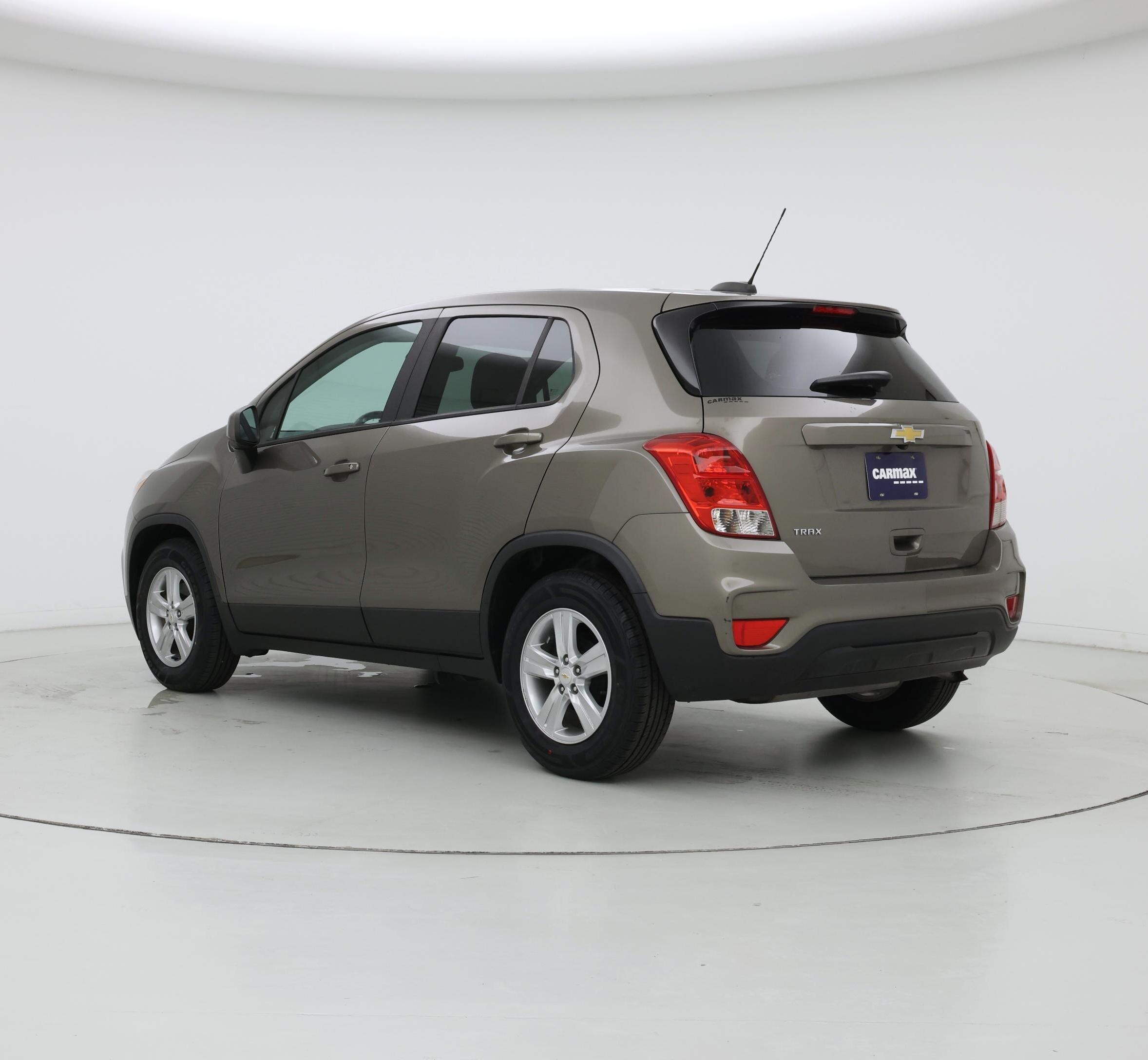Thumbnail: 2021 Chevrolet Trax - 2