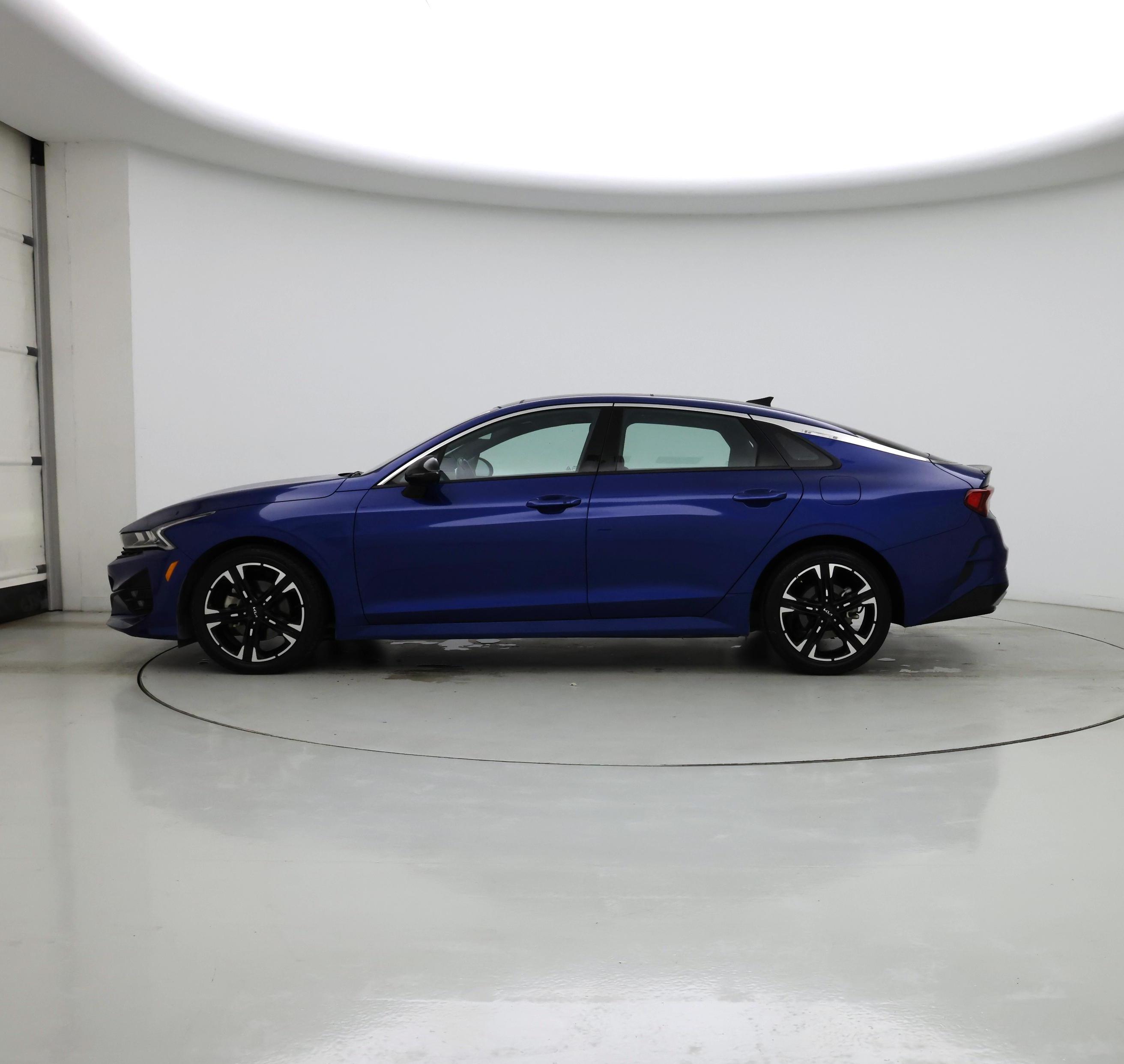 Thumbnail: 2023 Kia K5 - 3