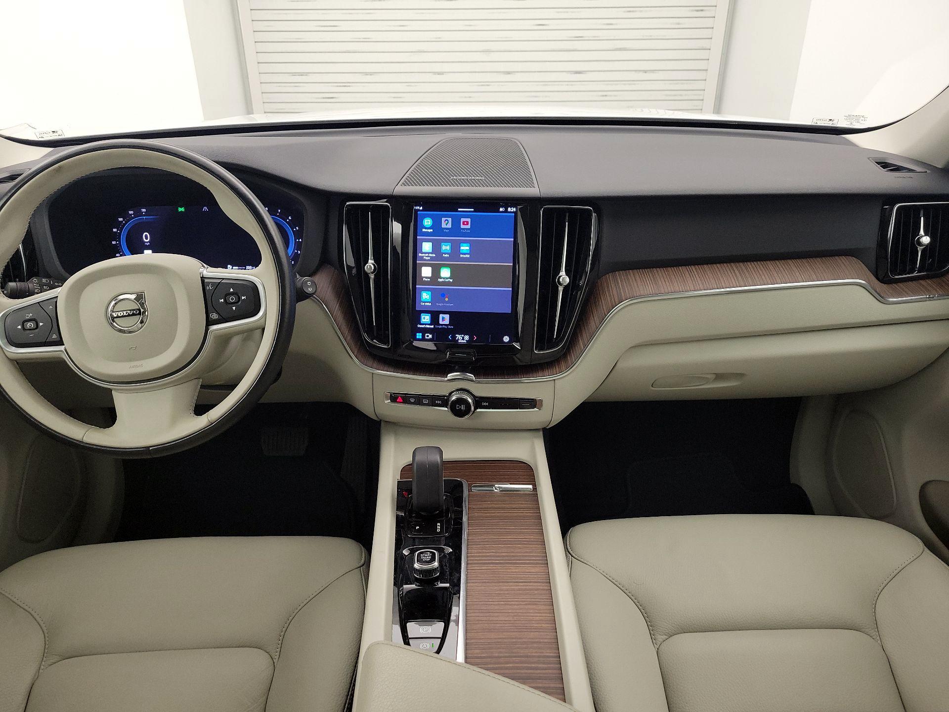 Thumbnail: 2022 Volvo XC60 - 9