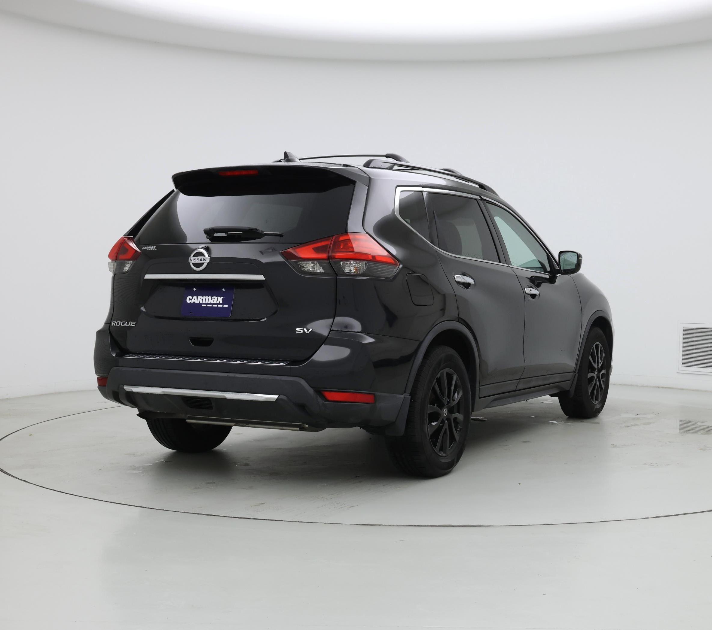 Thumbnail: 2017 Nissan Rogue - 8
