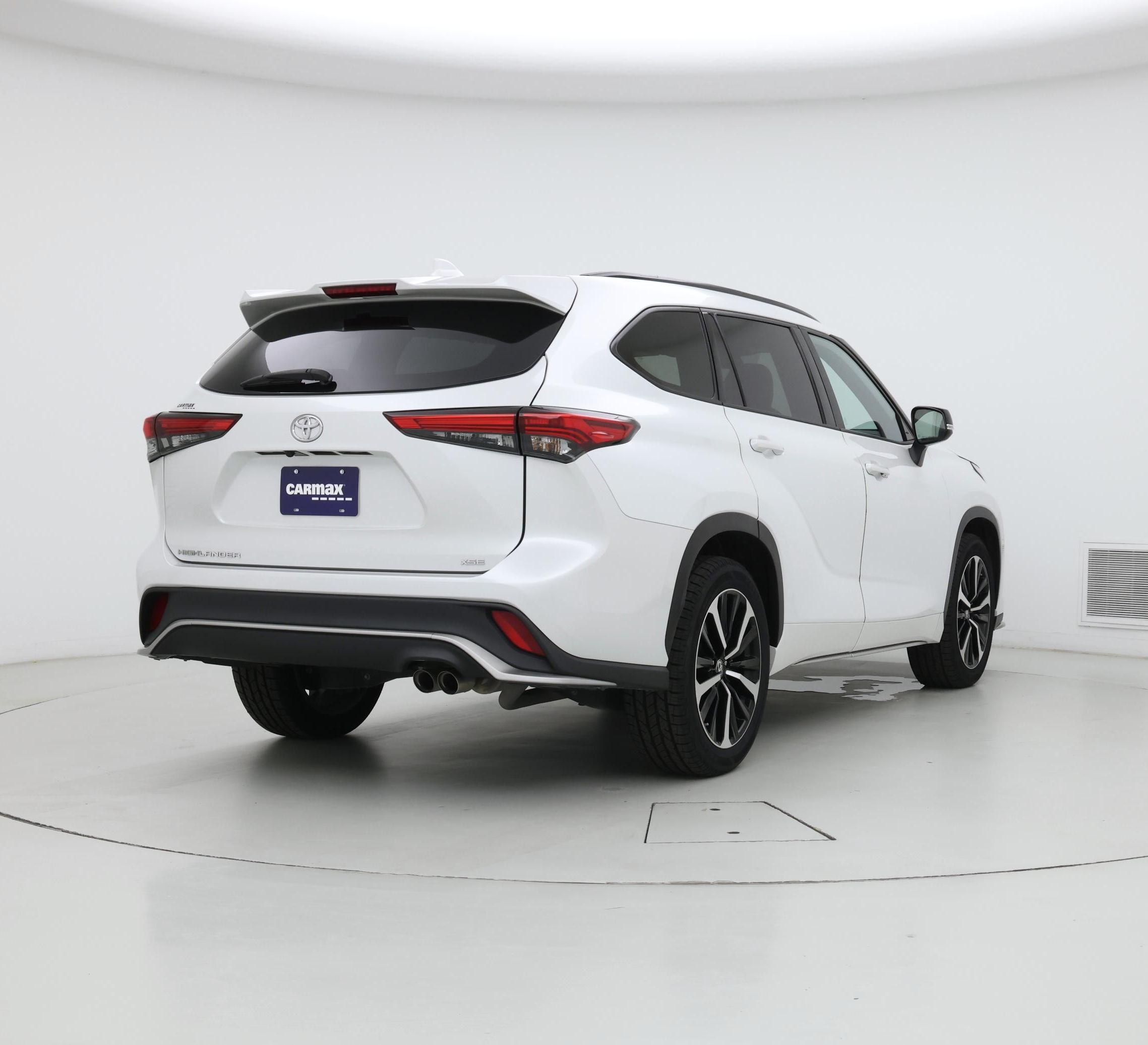 Thumbnail: 2022 Toyota Highlander - 8