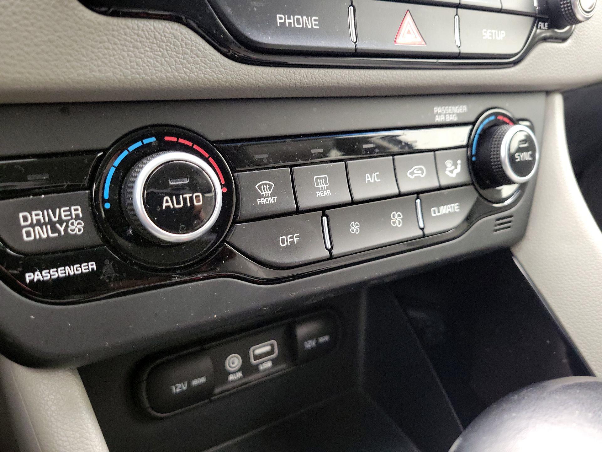 Thumbnail: 2019 Kia Niro - 16