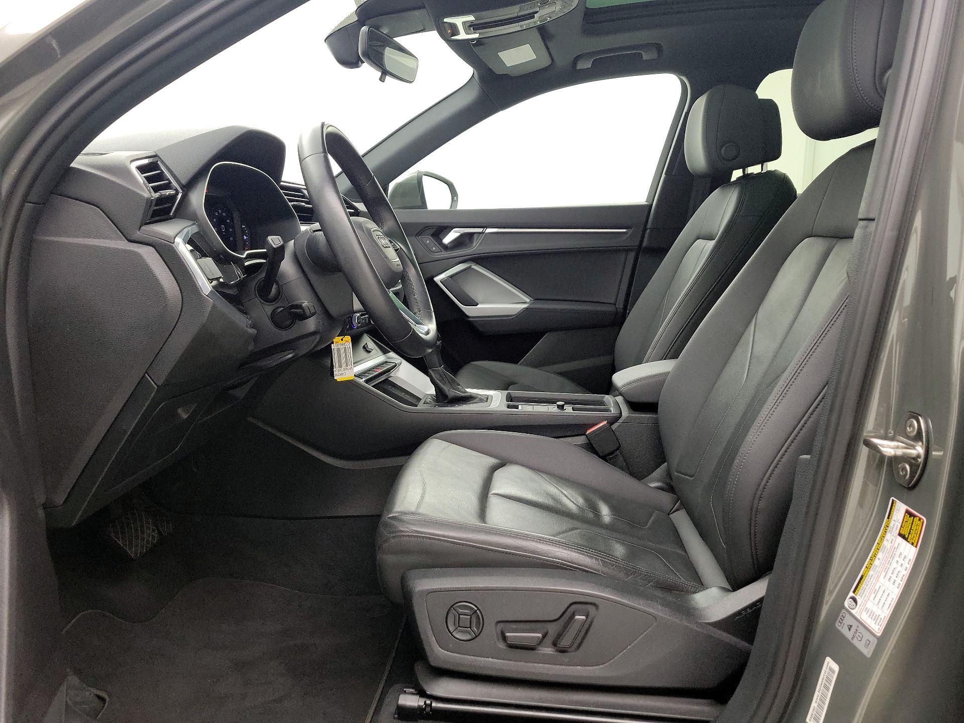 Thumbnail: 2021 Audi Q3 - 11