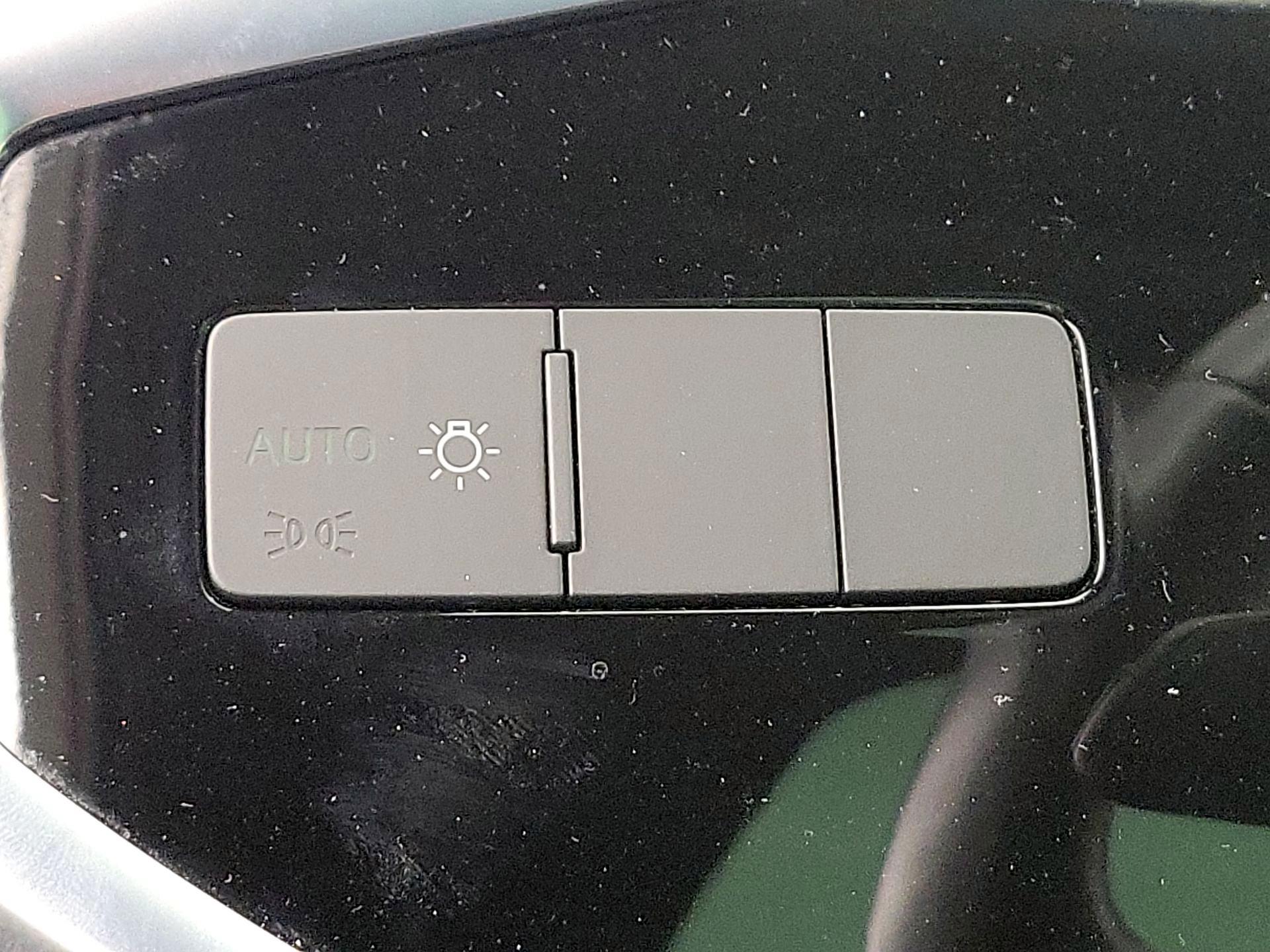 Thumbnail: 2021 Audi Q3 - 13