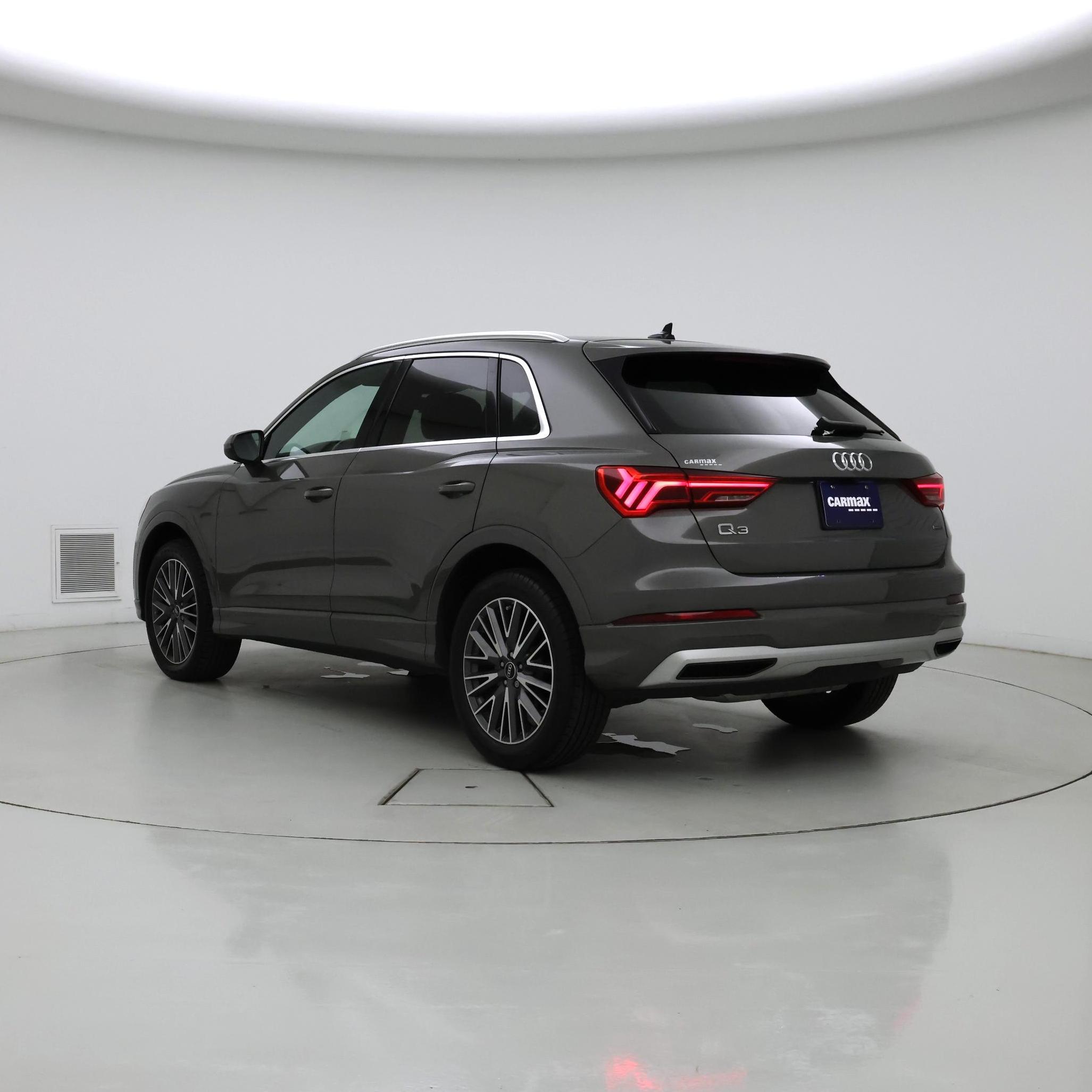 Thumbnail: 2021 Audi Q3 - 2