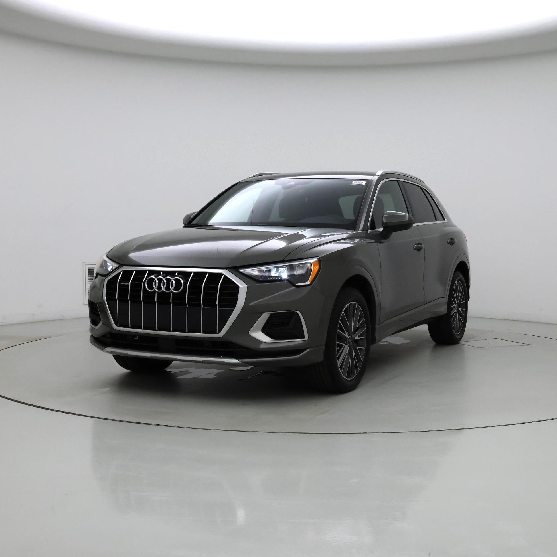 Thumbnail: 2021 Audi Q3 - 4