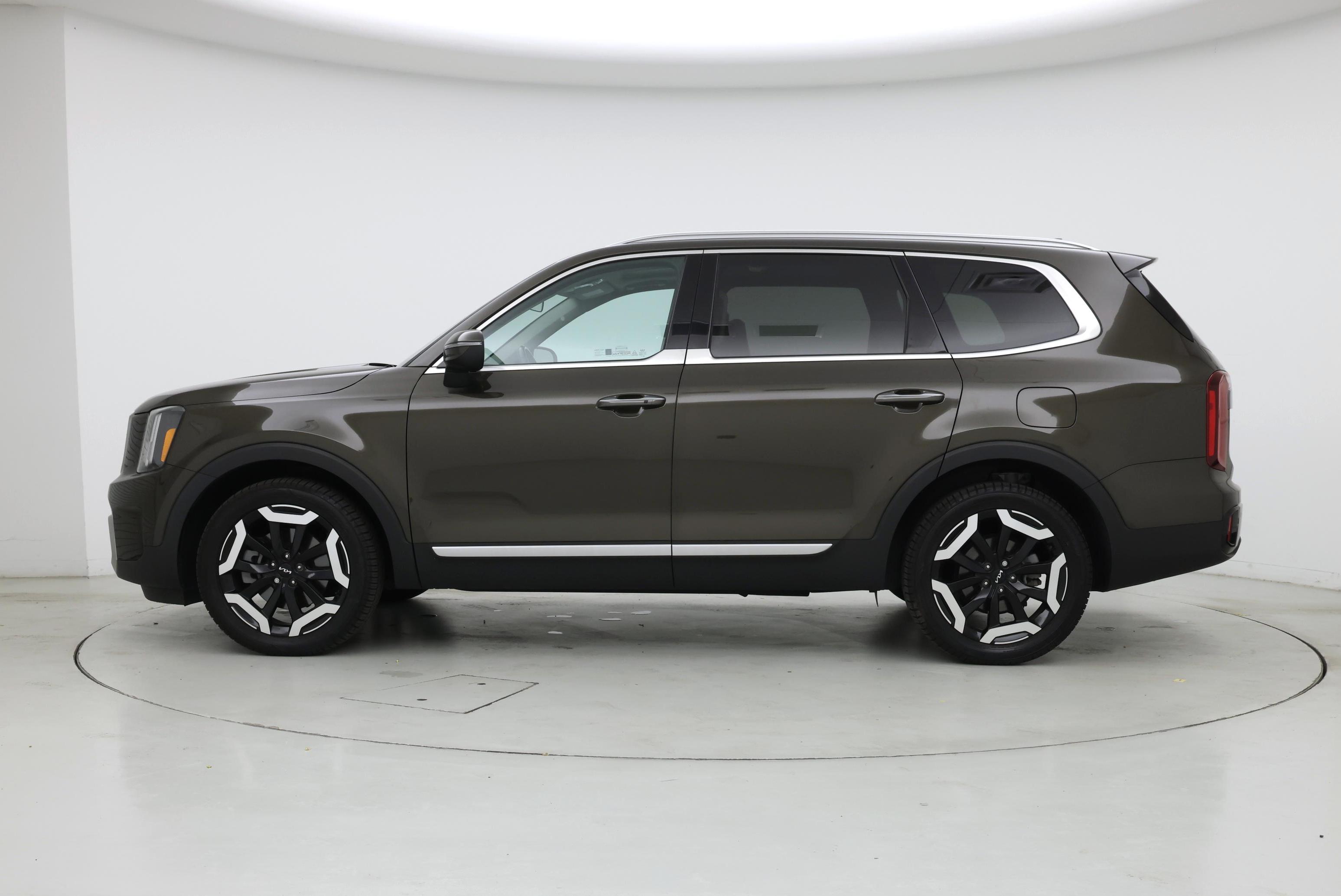 Thumbnail: 2023 Kia Telluride - 3