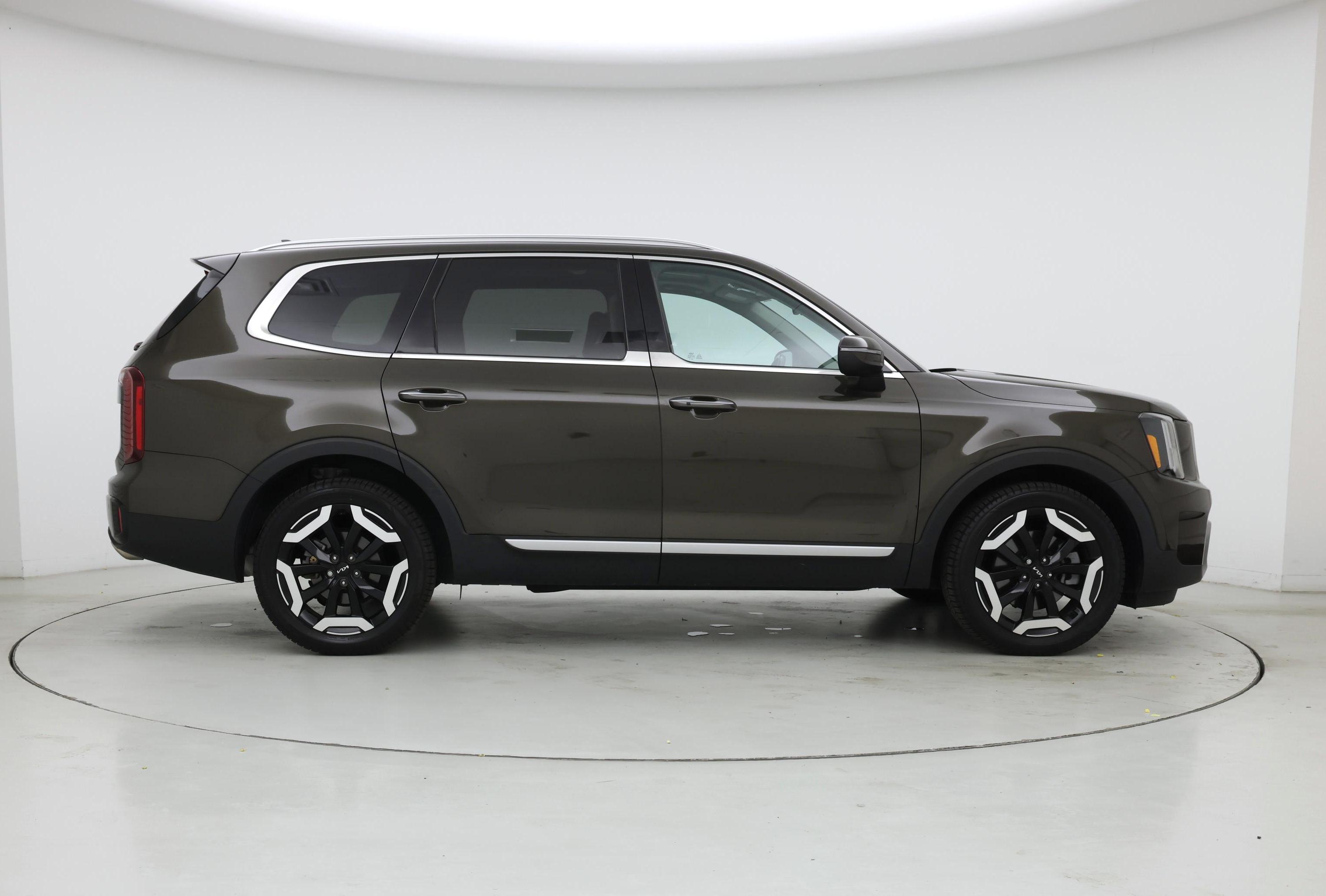 Thumbnail: 2023 Kia Telluride - 7