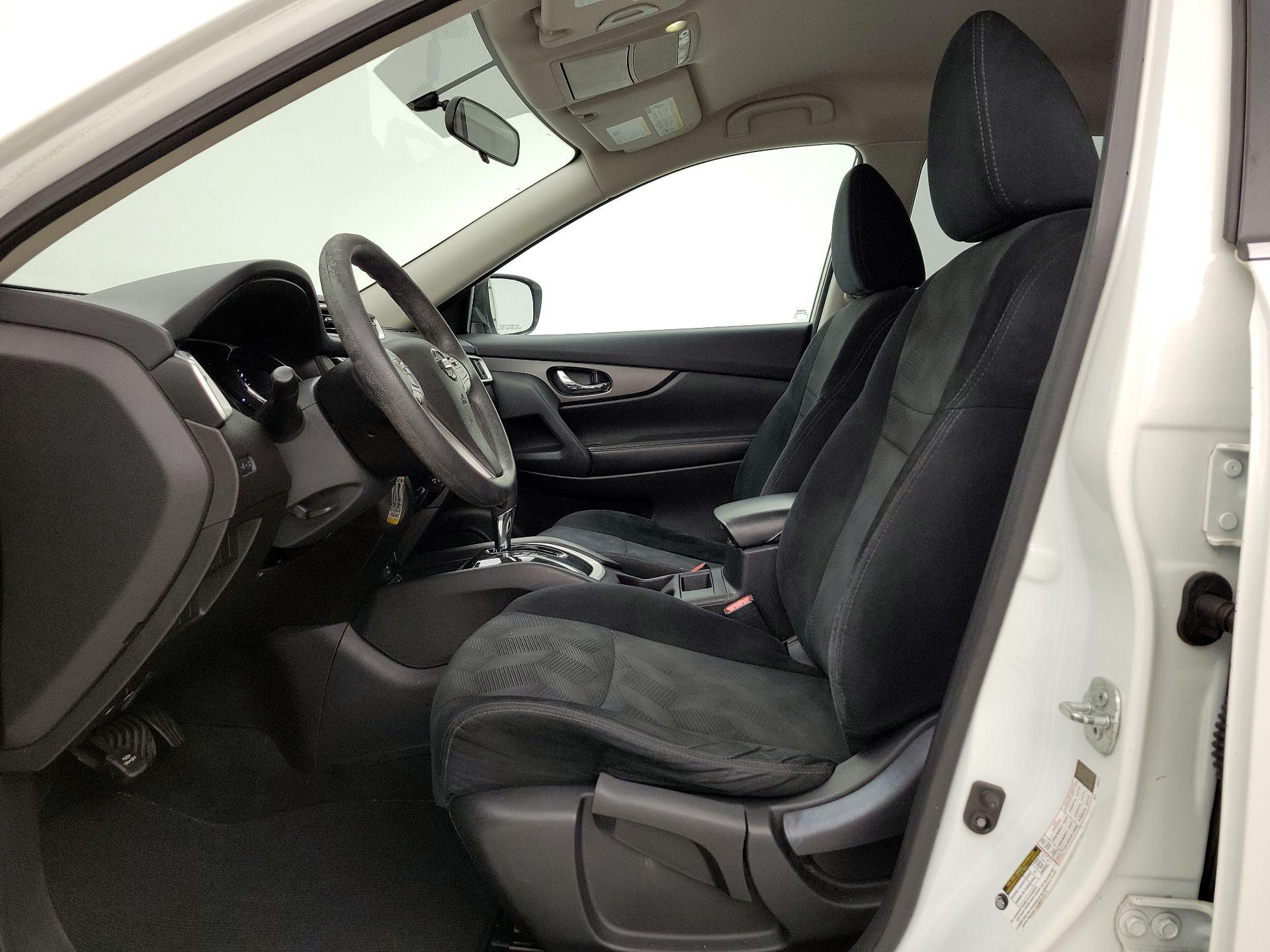 Thumbnail: 2016 Nissan Rogue - 11