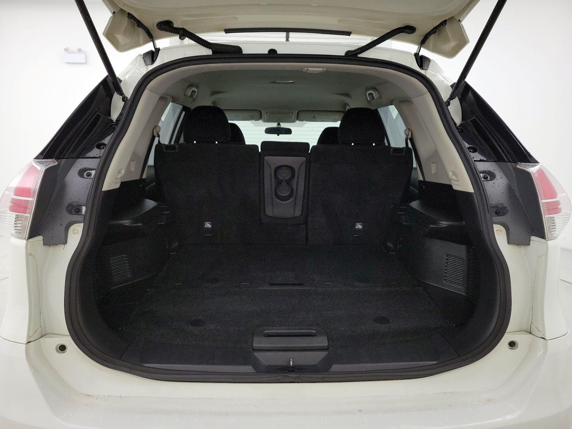 Thumbnail: 2016 Nissan Rogue - 20