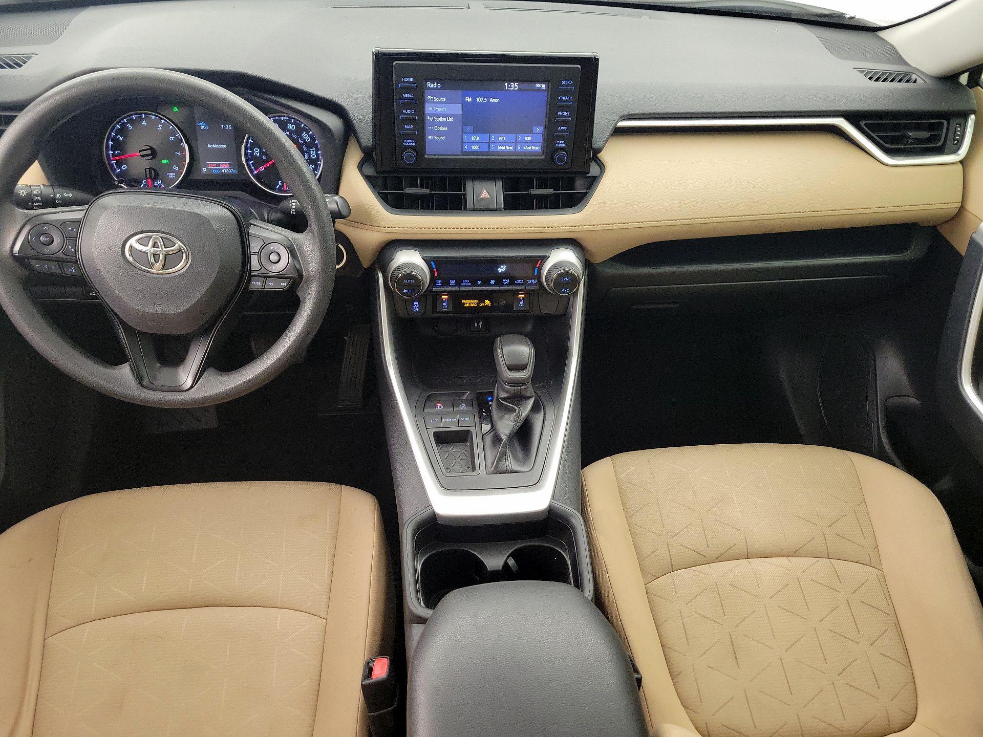 Thumbnail: 2019 Toyota RAV4 - 9