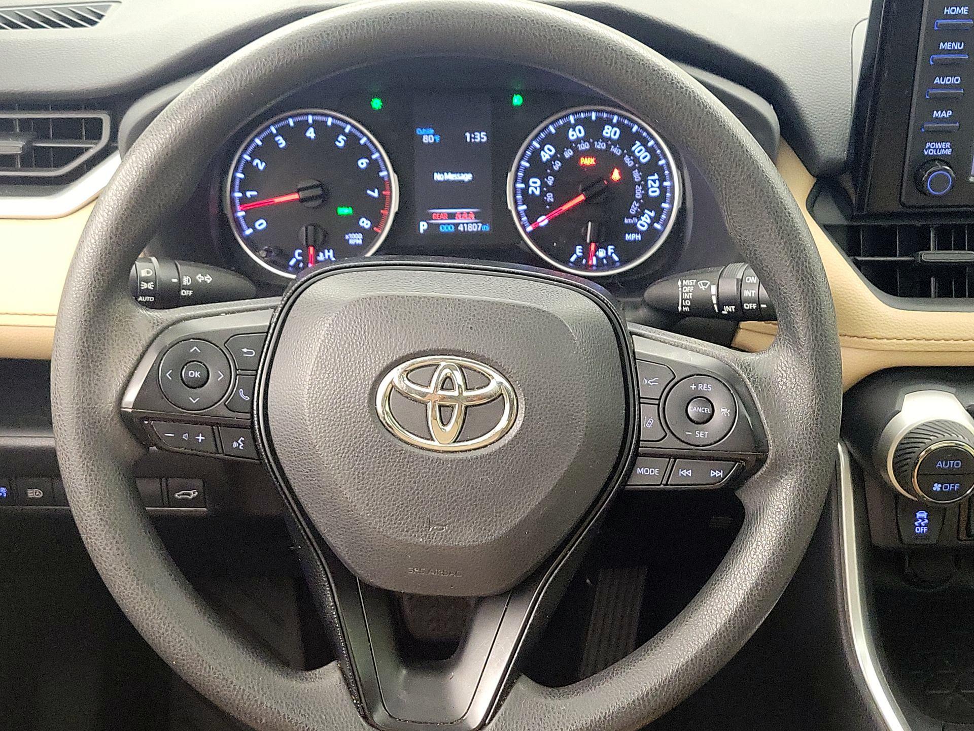 Thumbnail: 2019 Toyota RAV4 - 10