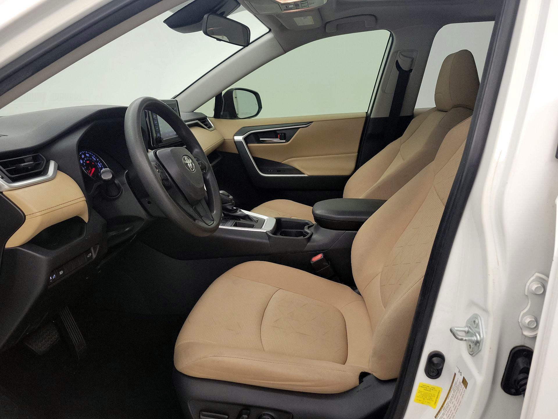 Thumbnail: 2019 Toyota RAV4 - 11