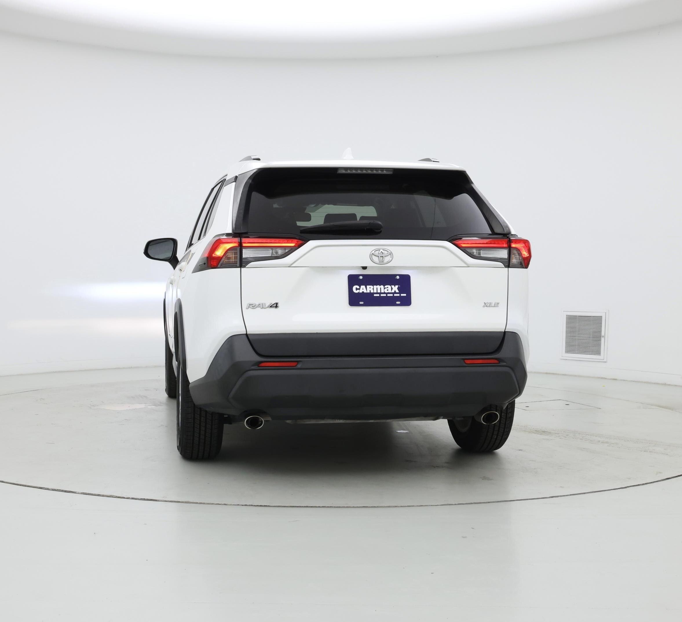 Thumbnail: 2019 Toyota RAV4 - 6