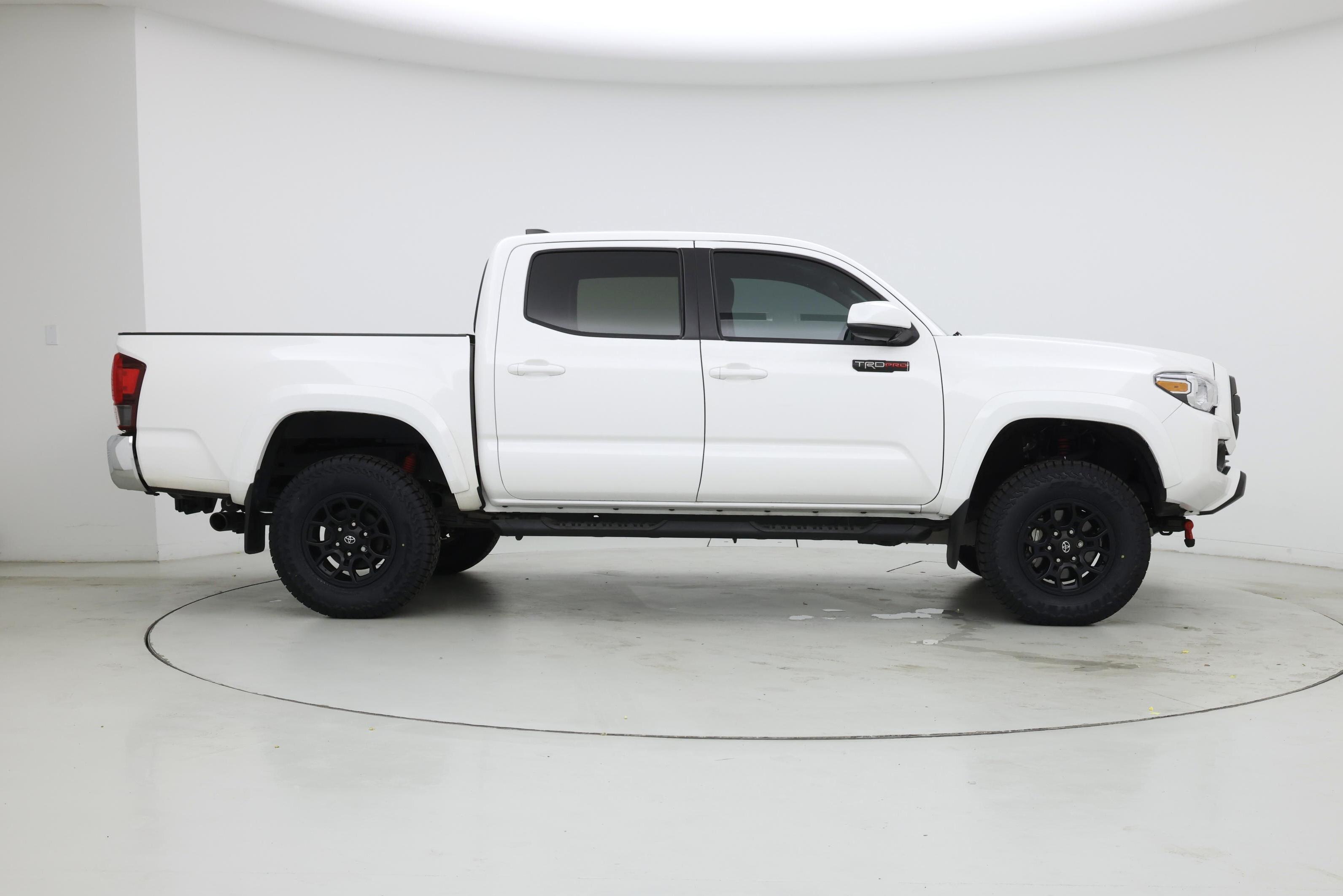 Thumbnail: 2022 Toyota Tacoma - 7
