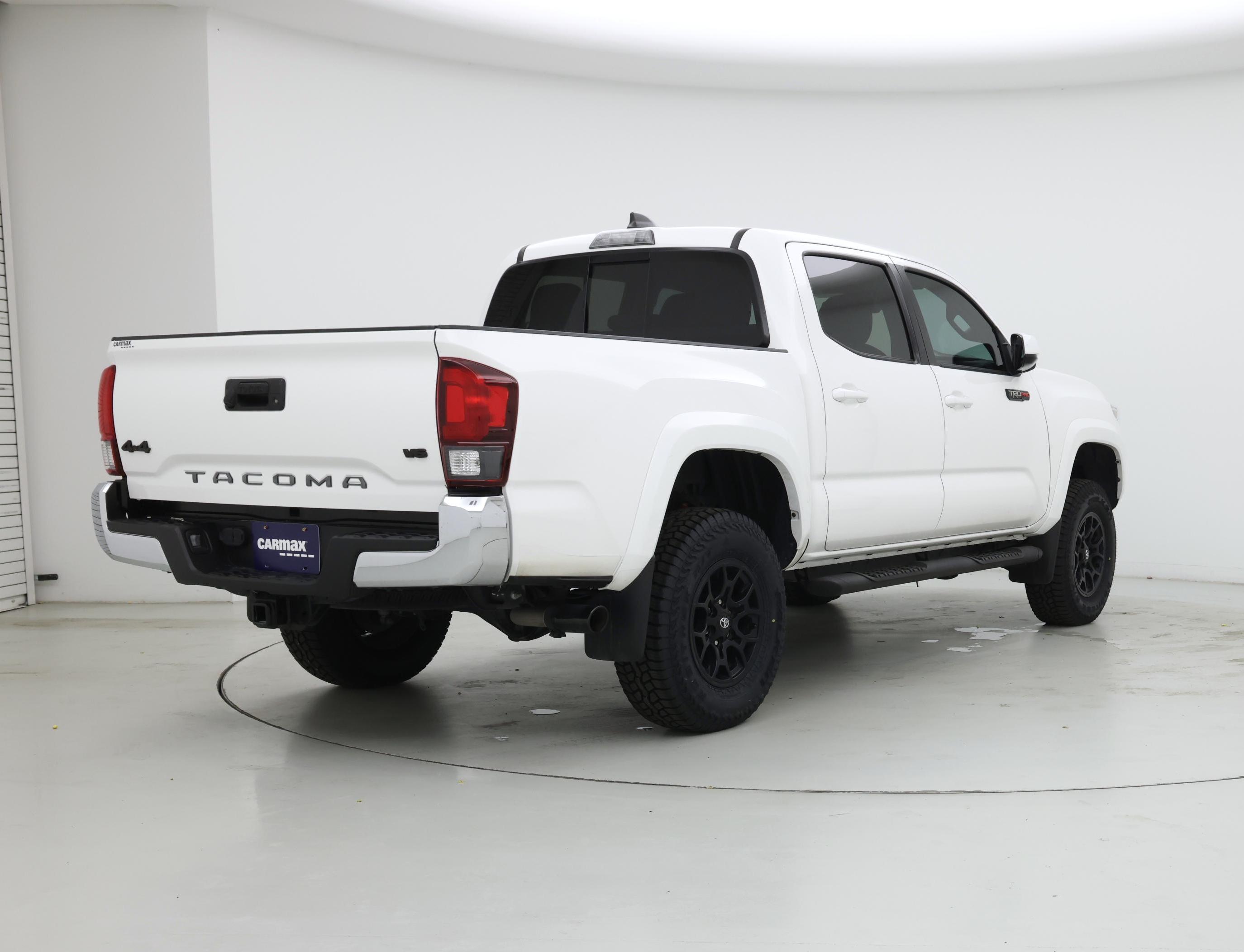 Thumbnail: 2022 Toyota Tacoma - 8