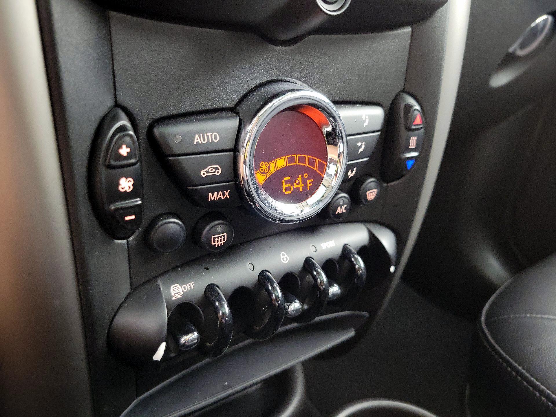 Thumbnail: 2016 MINI Cooper Countryman - 14