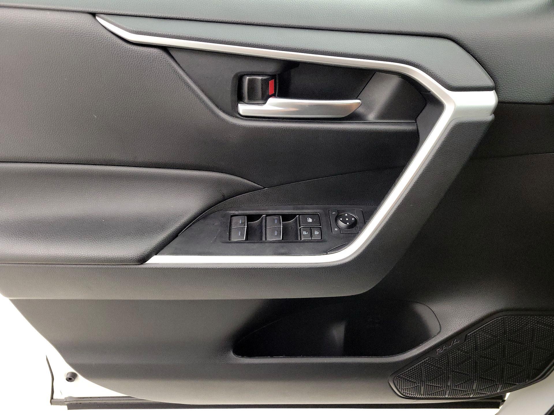 Thumbnail: 2024 Toyota RAV4 - 12