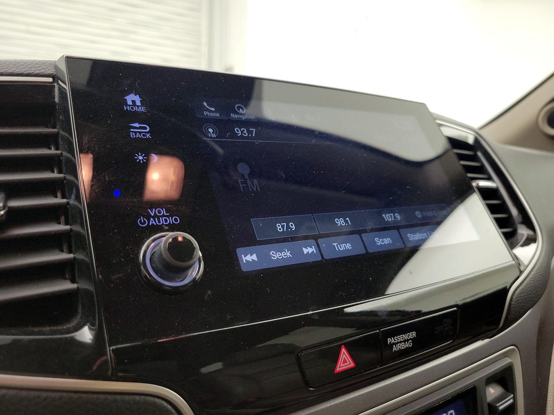 Thumbnail: 2019 Honda Pilot - 16