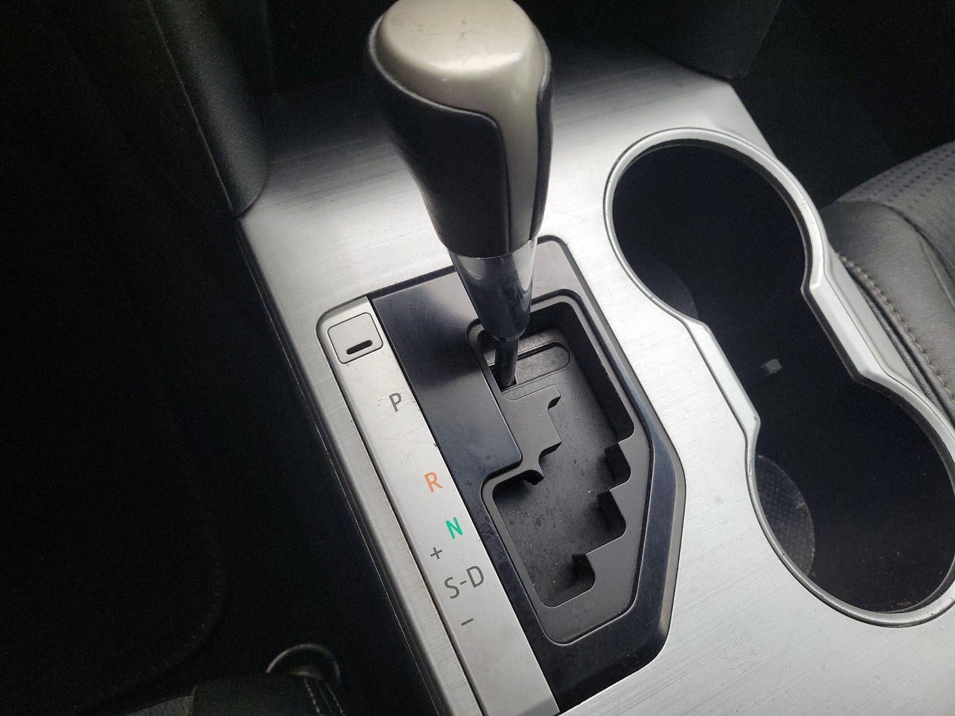 Thumbnail: 2014 Toyota Camry - 17