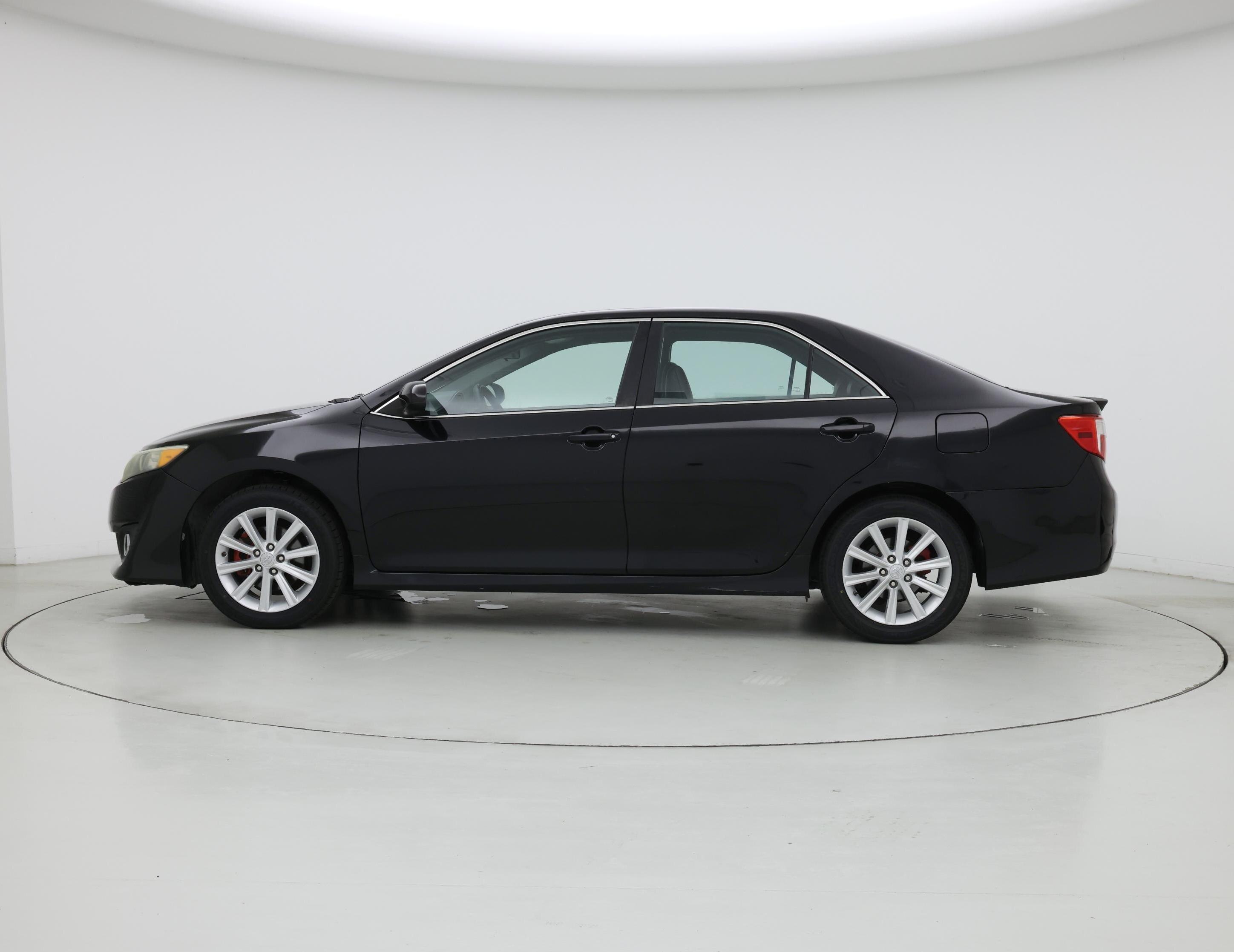 Thumbnail: 2014 Toyota Camry - 3