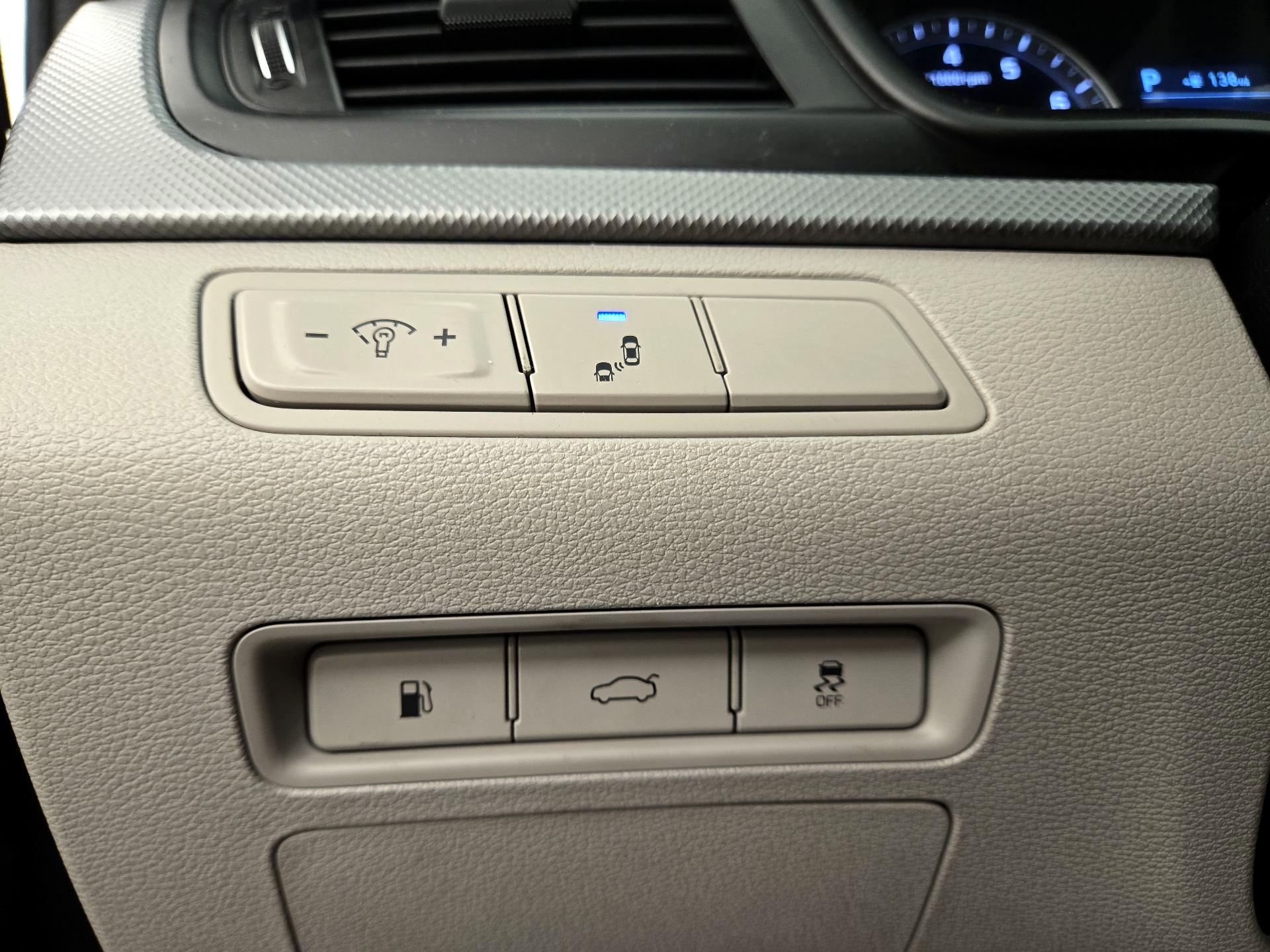 Thumbnail: 2018 Hyundai Sonata - 13