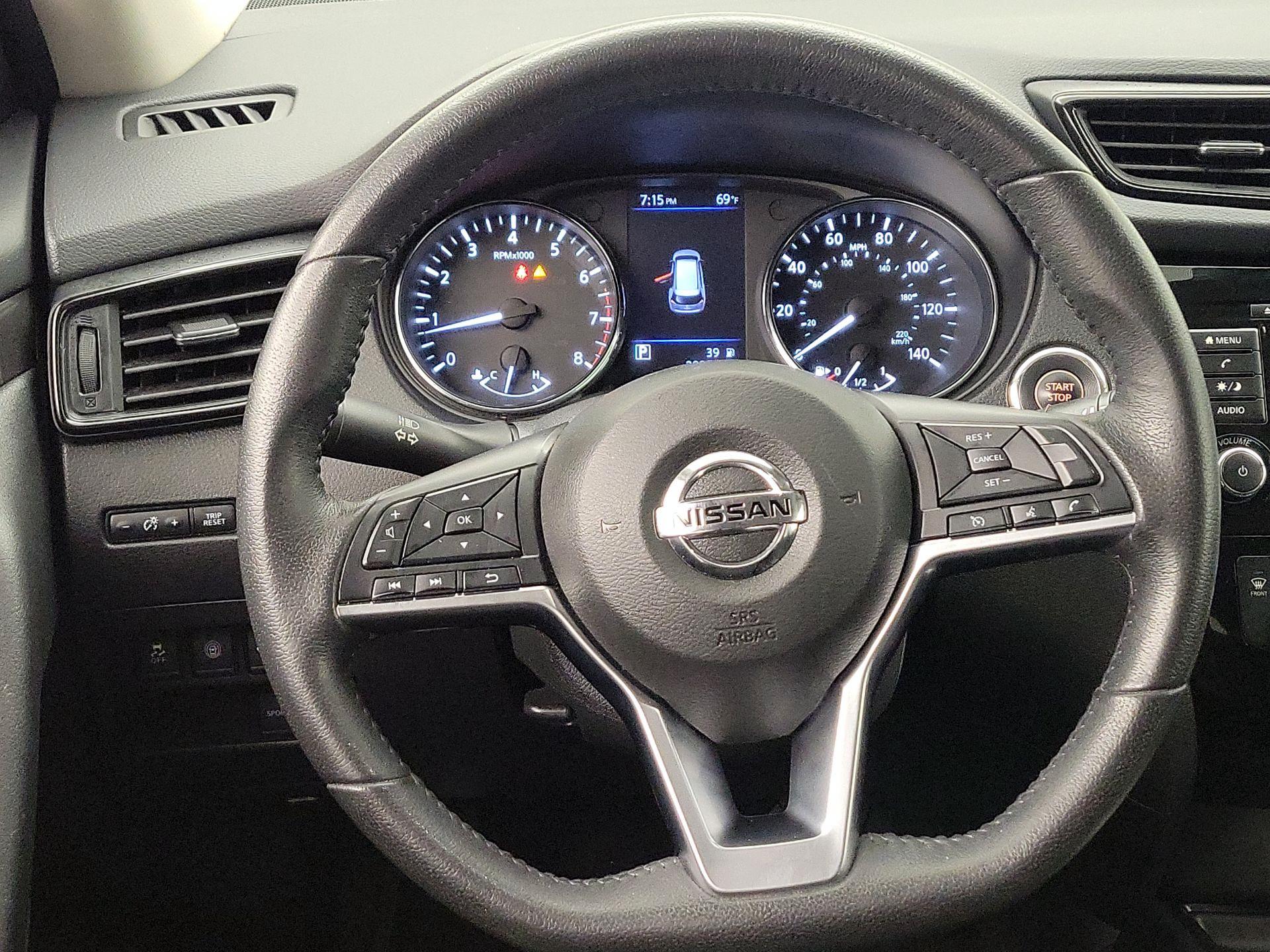 Thumbnail: 2019 Nissan Rogue - 10