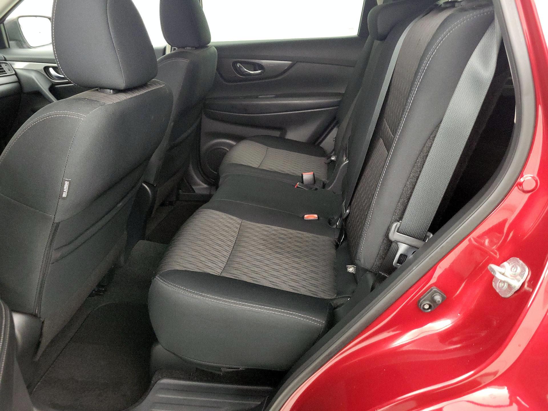 Thumbnail: 2019 Nissan Rogue - 19