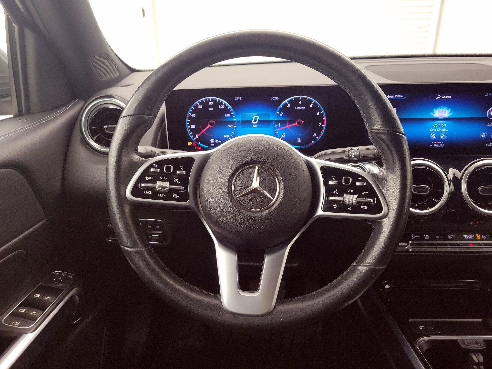 Thumbnail: 2020 Mercedes-Benz GLB - 10