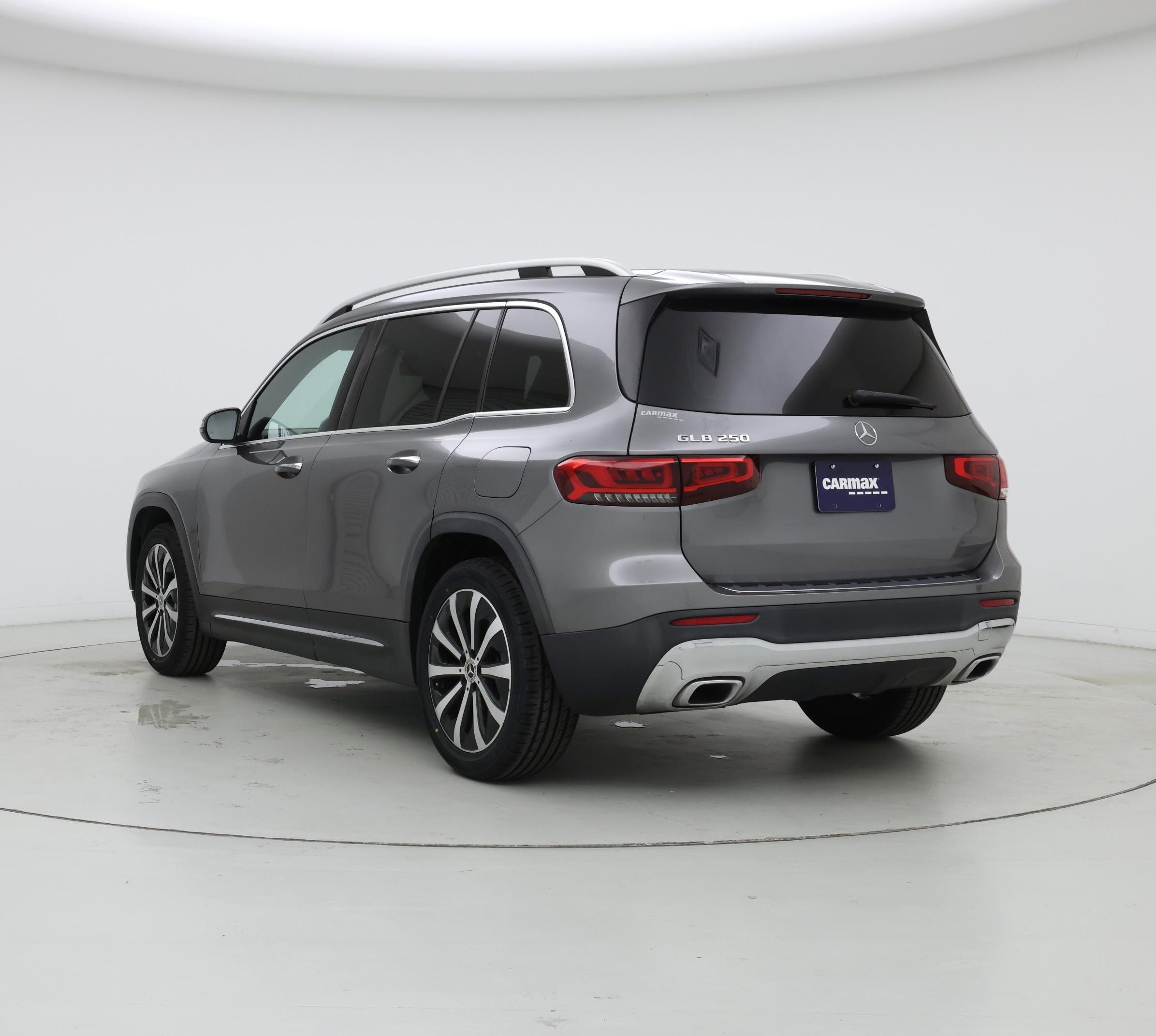 Thumbnail: 2020 Mercedes-Benz GLB - 2