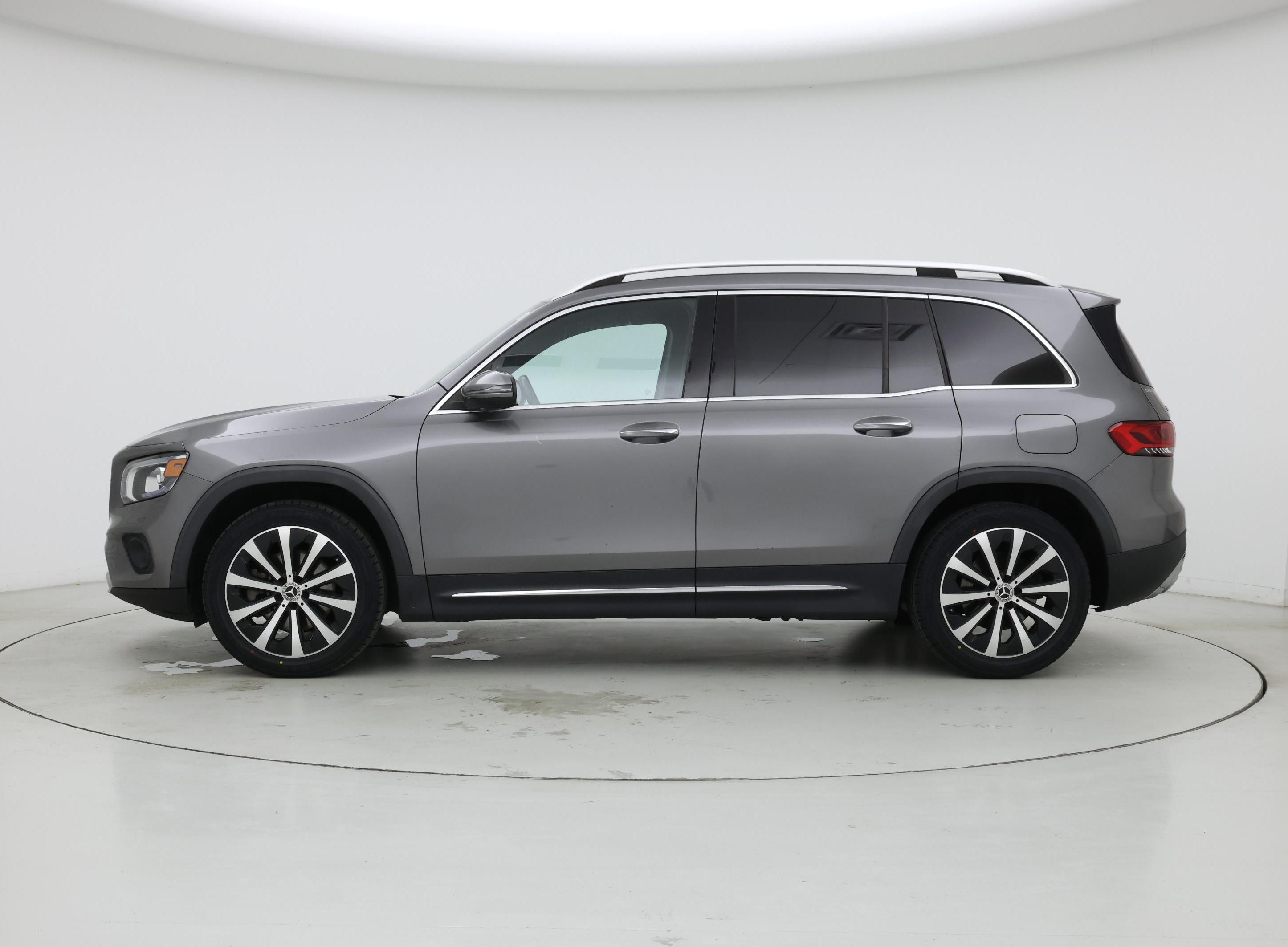 Thumbnail: 2020 Mercedes-Benz GLB - 3