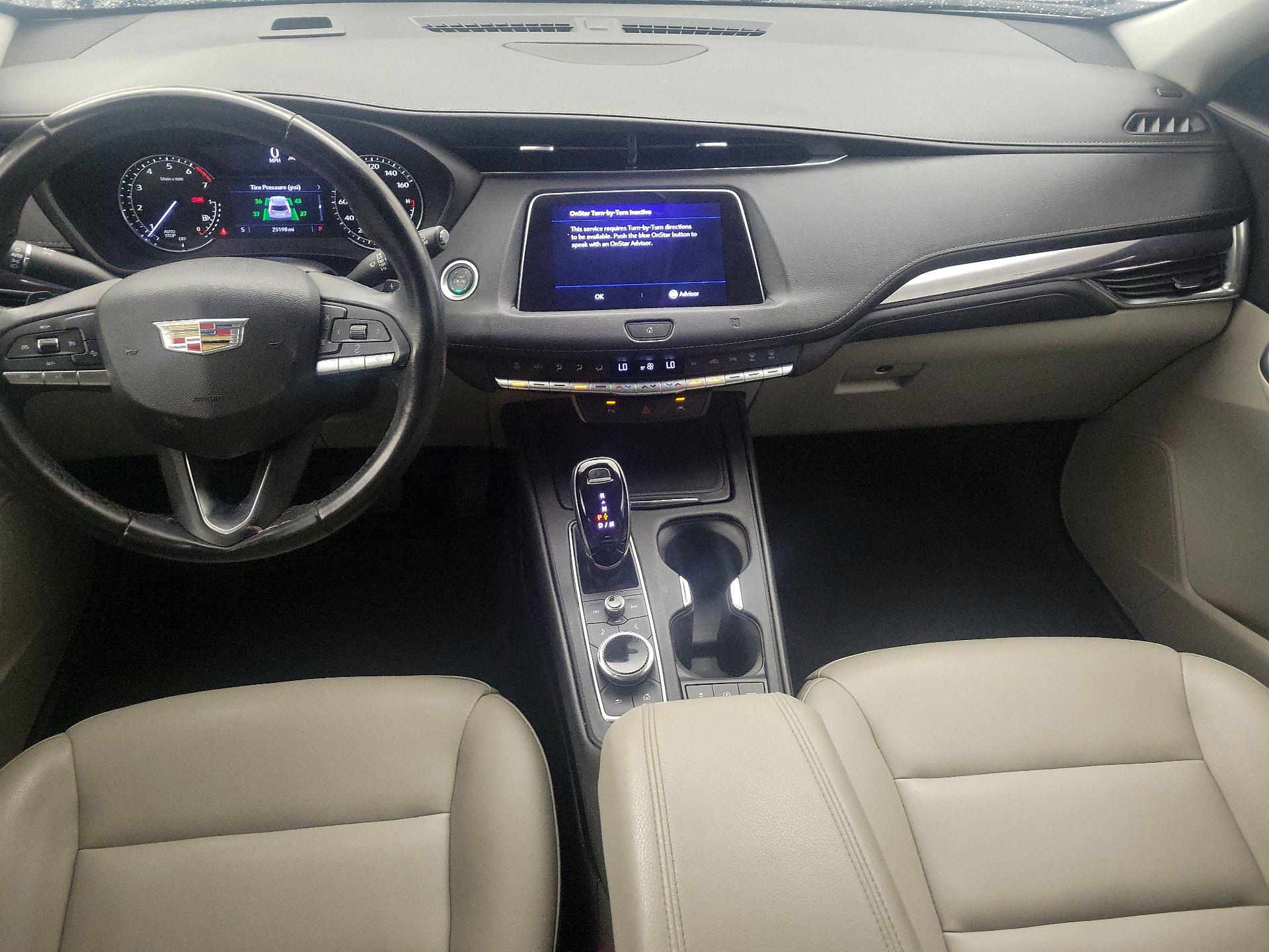 Thumbnail: 2021 Cadillac XT4 - 9