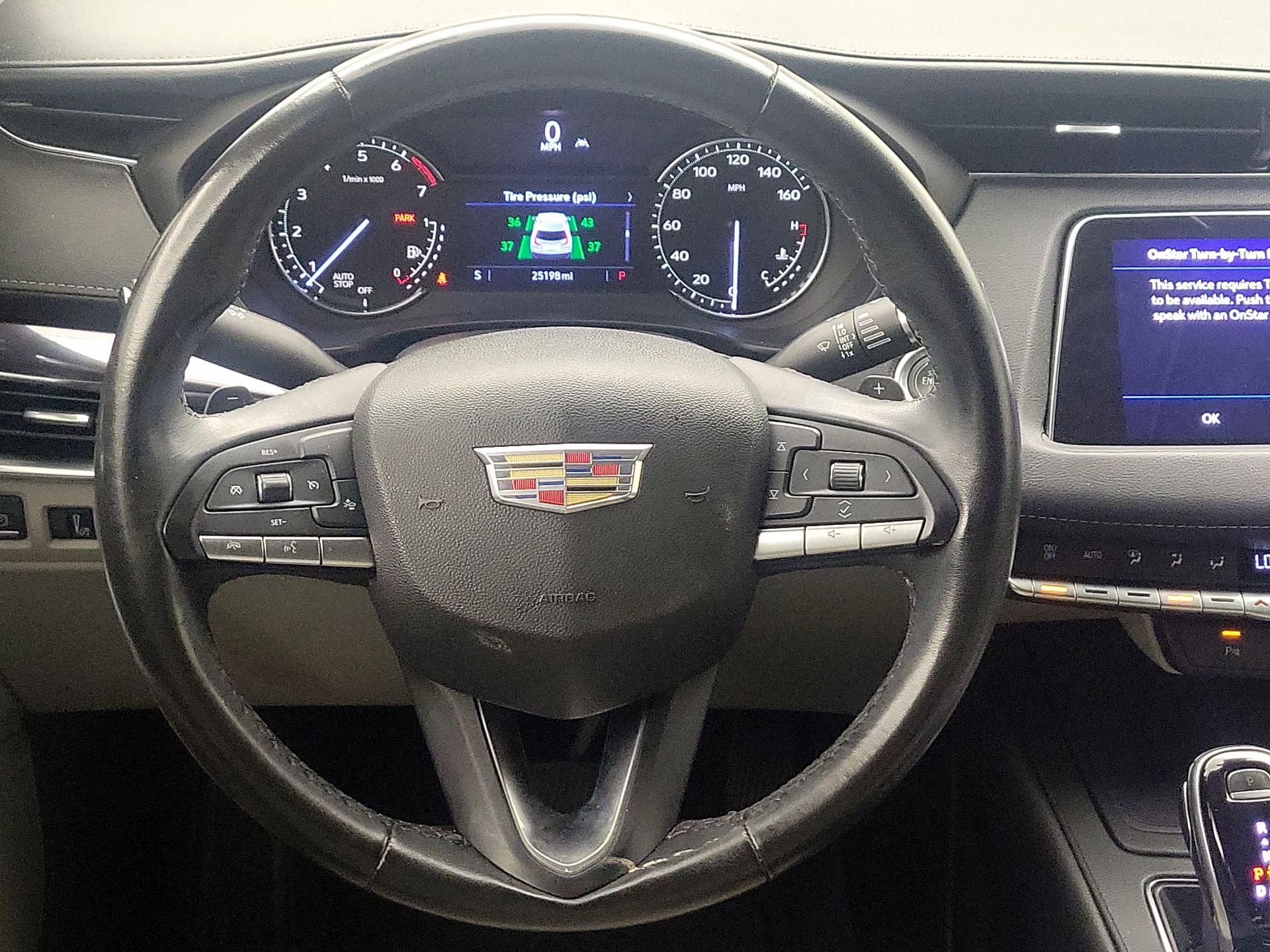 Thumbnail: 2021 Cadillac XT4 - 10